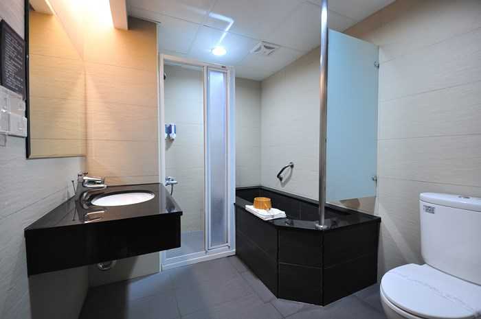 【礁溪】帥王溫泉大飯店 - 溫馨家庭房(四人)住宿 - 含早餐