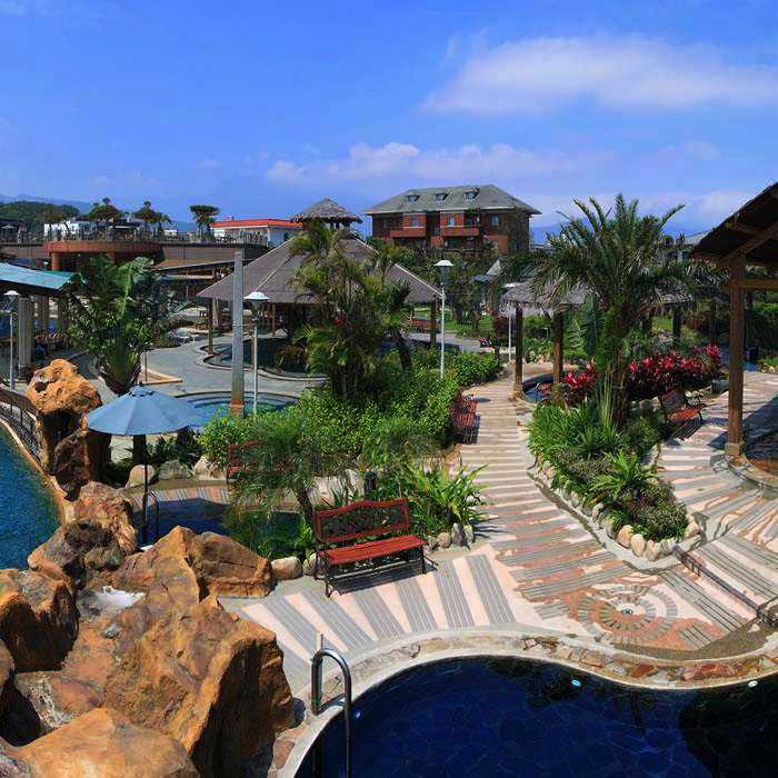 【金山萬里 - 金湧泉溫泉】大眾風呂SPA + 下午茶一人份 (平假日均可用)