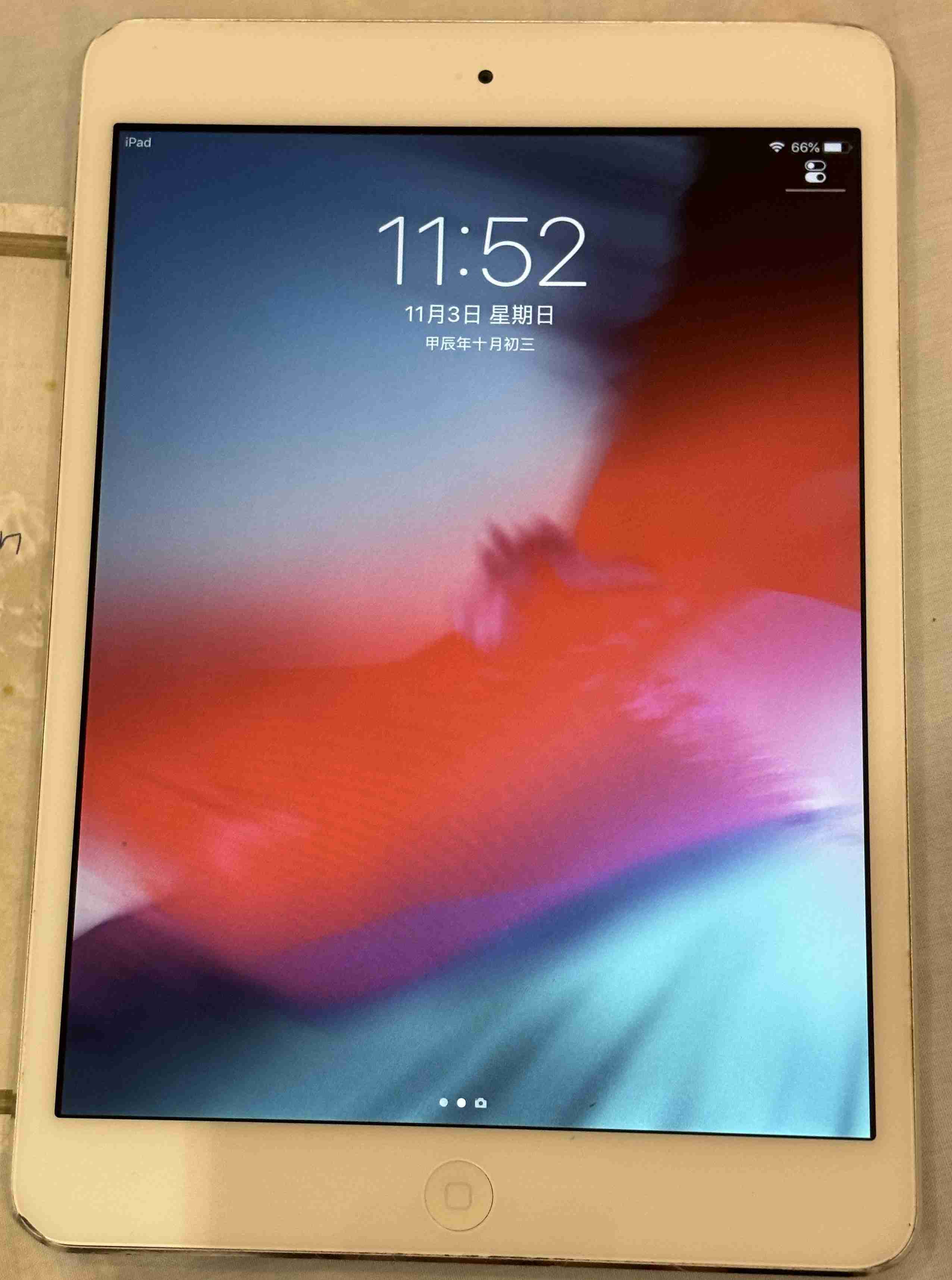 iPad mini 2 32G 銀 Wi-Fi ME280TA/A 高雄 功能正常