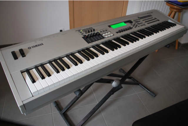 Yamaha MO8 頂級88鍵合成器鍵盤