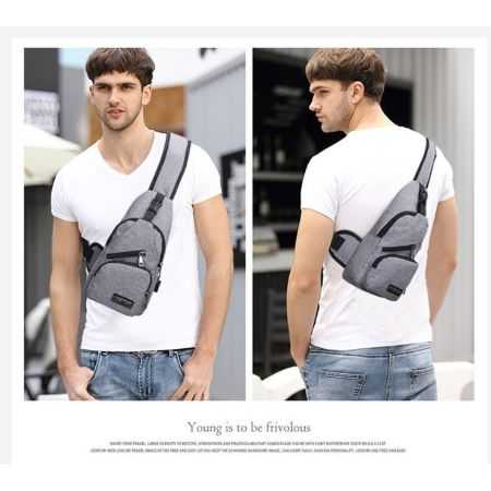 [型男的背包] 單肩側背胸包 USB孔 斜背包 側帆布包 背包 單肩包 斜跨側背包 胸包【RB519