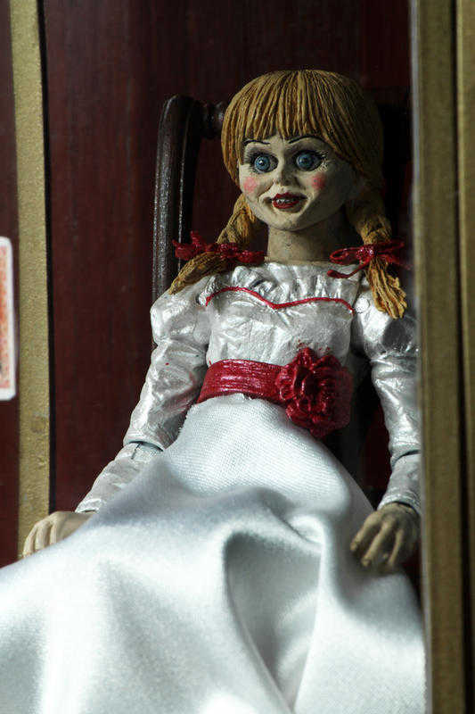 neca【安娜贝尔回家罗】annabelle comes home 7吋可动人偶