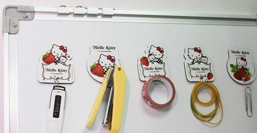 不正常玩具研究中心 現貨 Hello Kitty kt 凱蒂貓 草莓 磁鐵掛勾 全5款 隨機方式出貨 5入