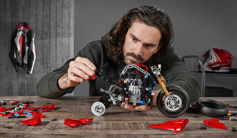 樂高 LEGO 積木 科技系列 杜卡迪 Ducati Panigale V4 R42107 現貨代理