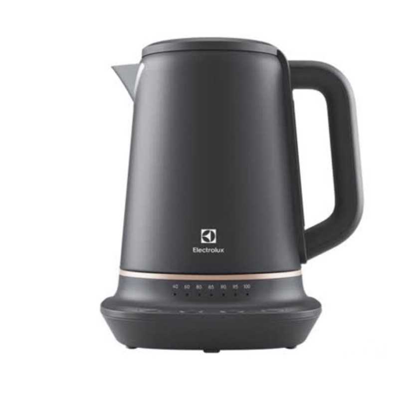 強強滾-Electrolux 伊萊克斯1.7L不鏽鋼智慧溫控電茶壺 快煮壺E7EK1-60BP 強強滾生活