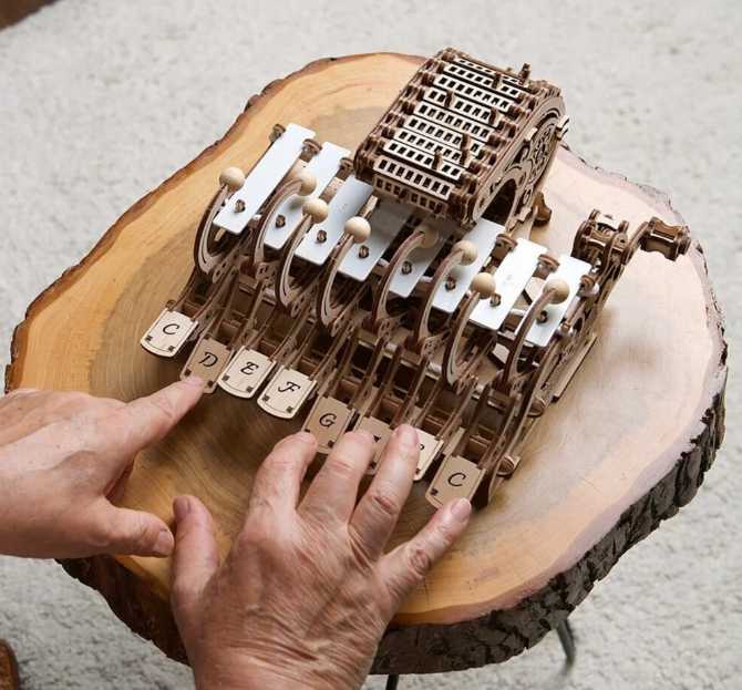 強強滾優選~ Ugears 午夜的月光鐘琴