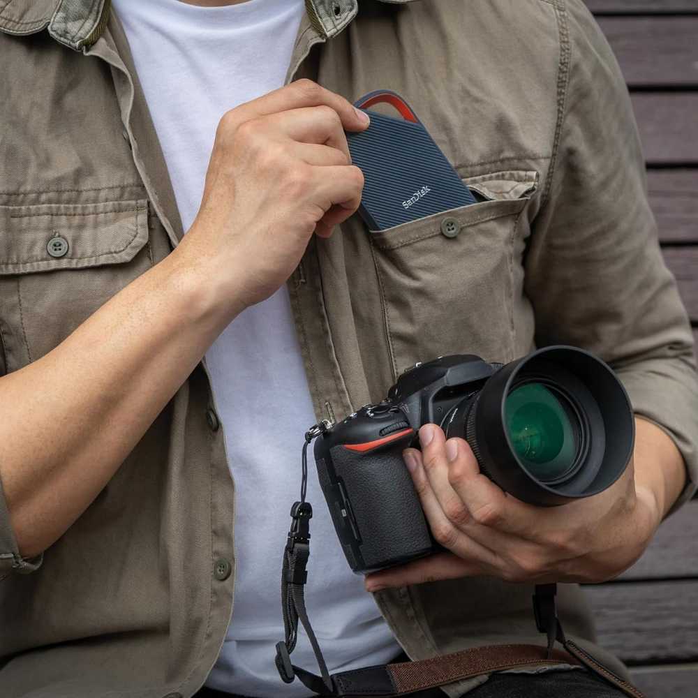 SanDisk Extreme Pro 支援 USB4 4TB 行動固態硬碟 SSDE82 外接硬碟