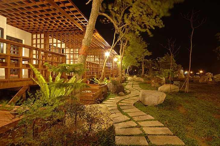 苗栗  大湖石壁溫泉渡假山莊  25坪山水景觀VILLA雙人房