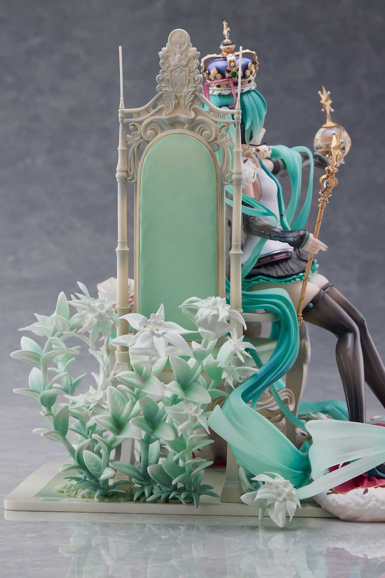 《豬帽子》現貨 Spiritale 初音未來 39 週年 紀念日 1/7 PVC 完成品