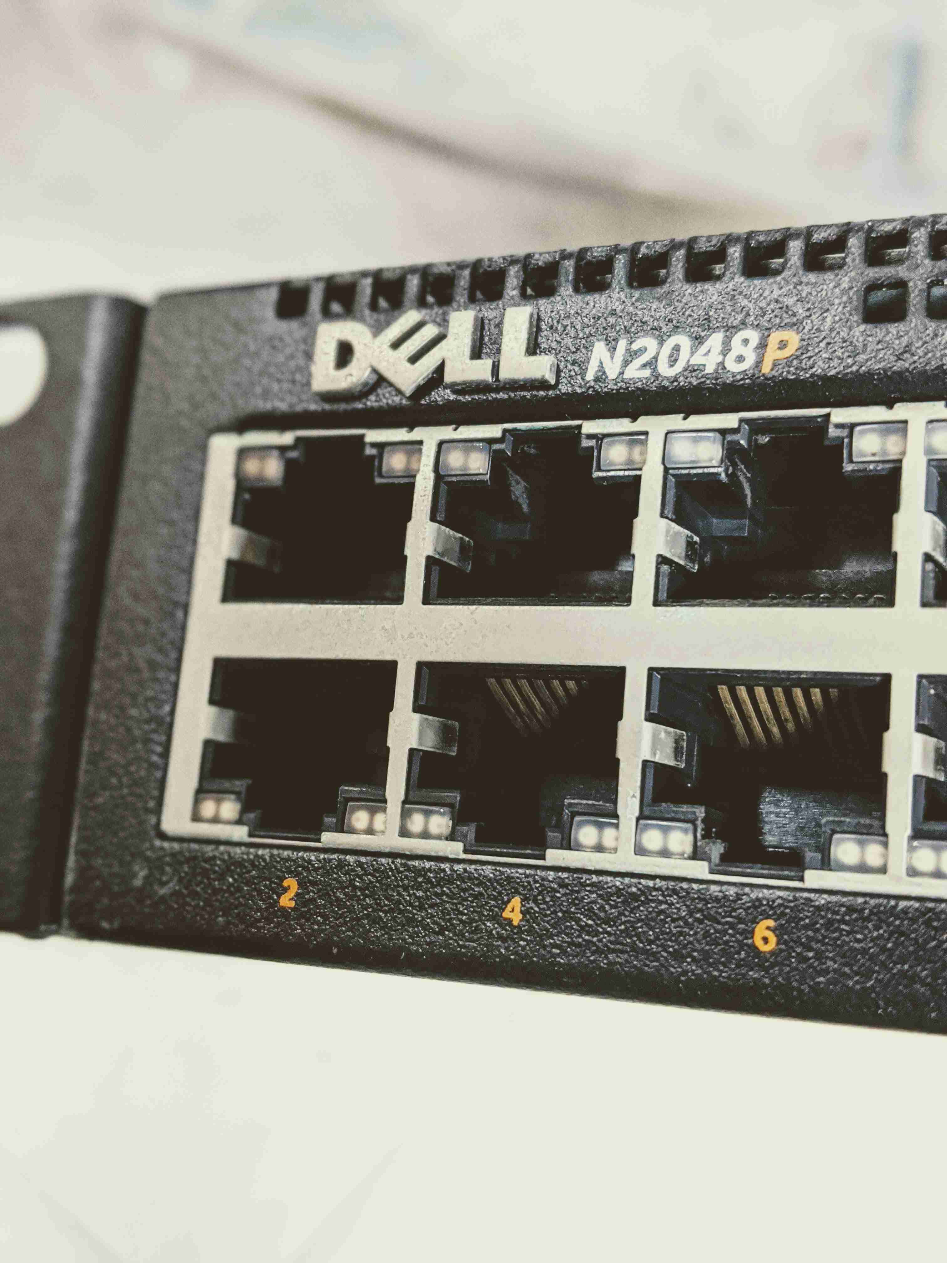 Dell N2048P PoE 交換器 48埠