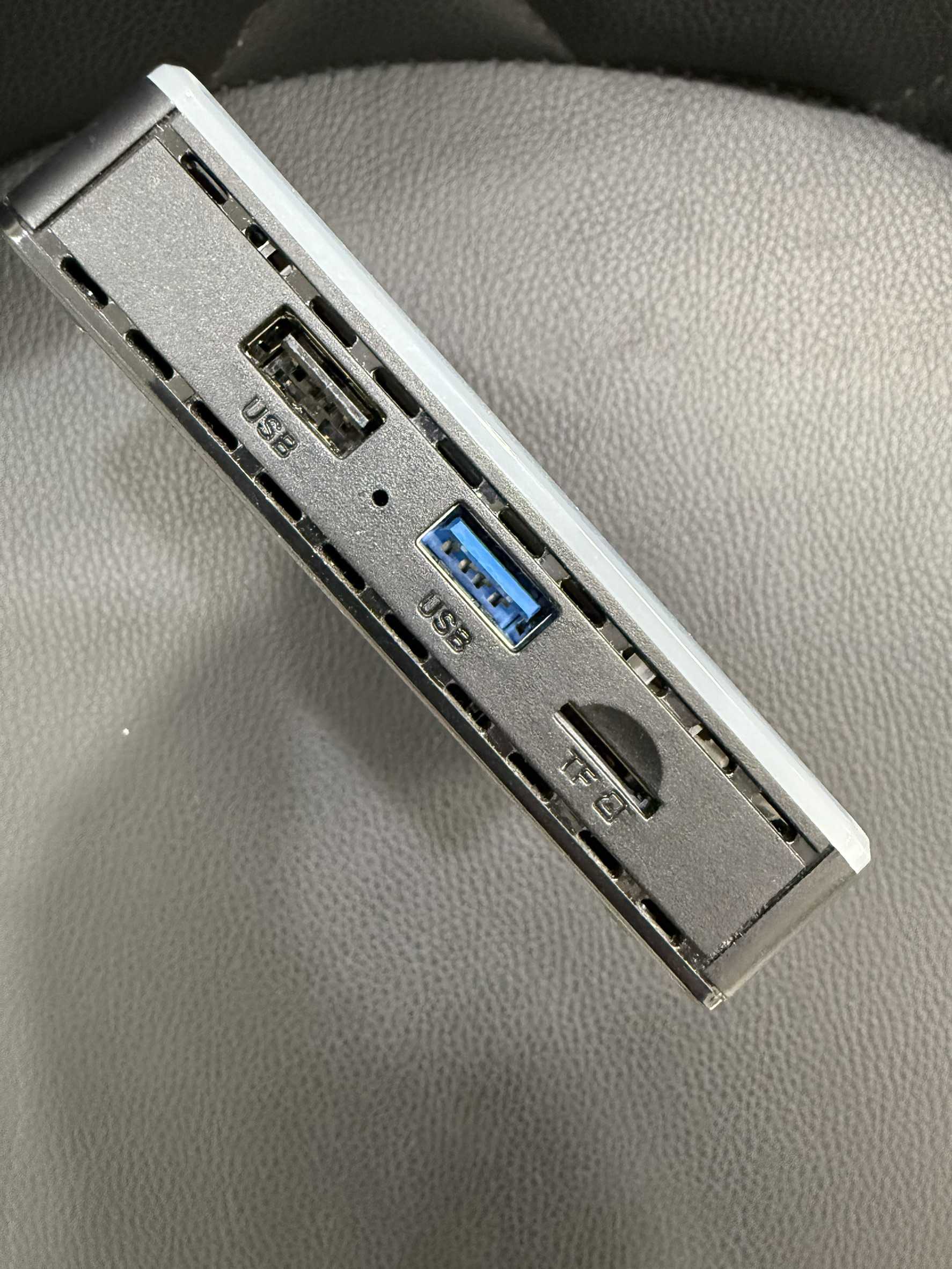 【艾爾巴二手】EVBOX 5MAX 易播盒子 4G/64G 純淨版#二手電視盒 #二手電視盒 #錦州店 DC3EC