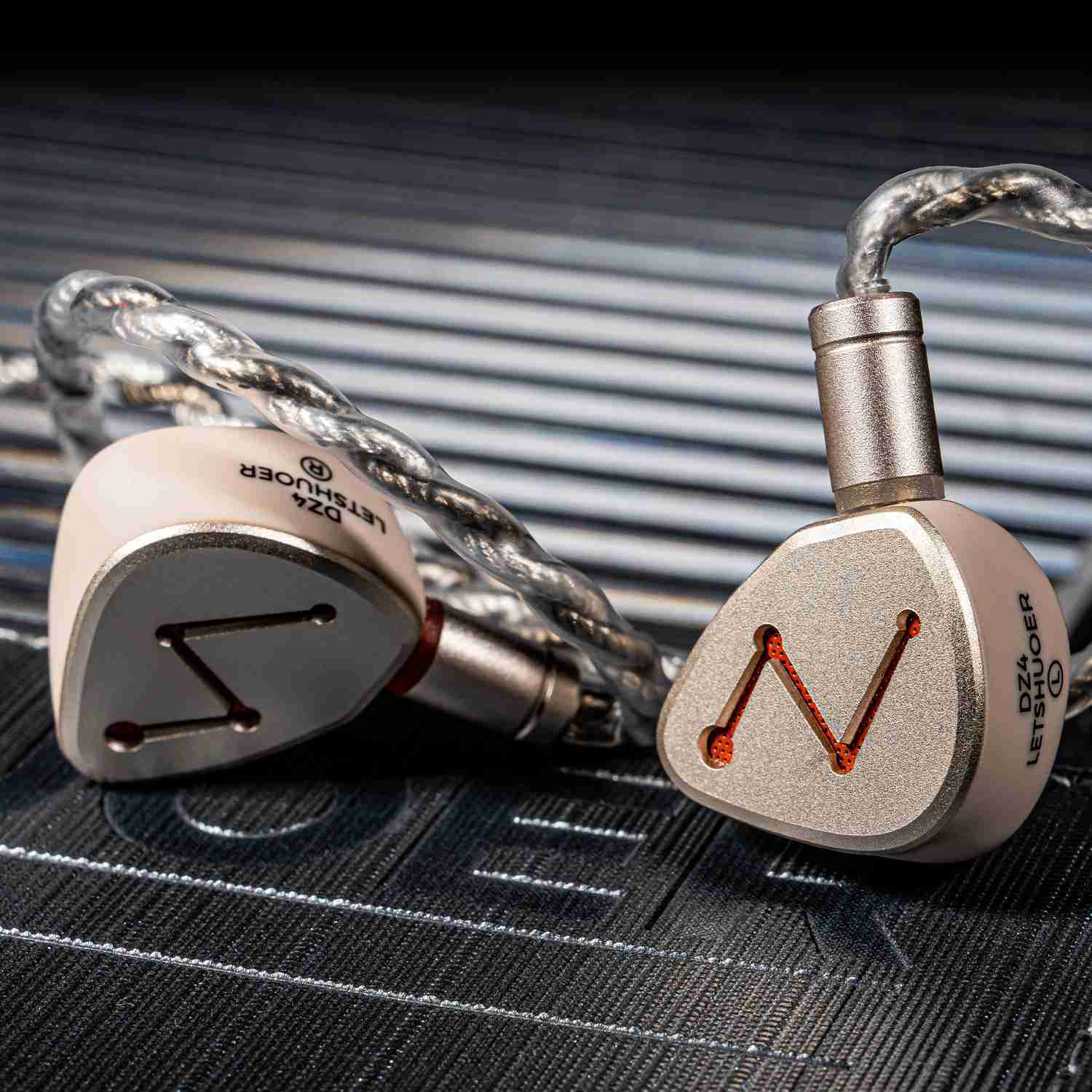 鑠耳 DZ4 入耳式耳機 四單體耳機 動圈耳機 letshuoer 台灣公司貨 台中試聽 一年保固｜劈飛好物