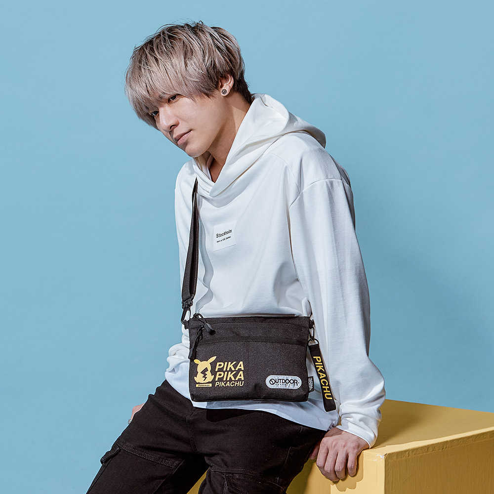 【OUTDOOR】Pokemon聯名款潮黑皮卡丘橫式側背包-黑色 ODGO20B08BK, 支援超商取貨