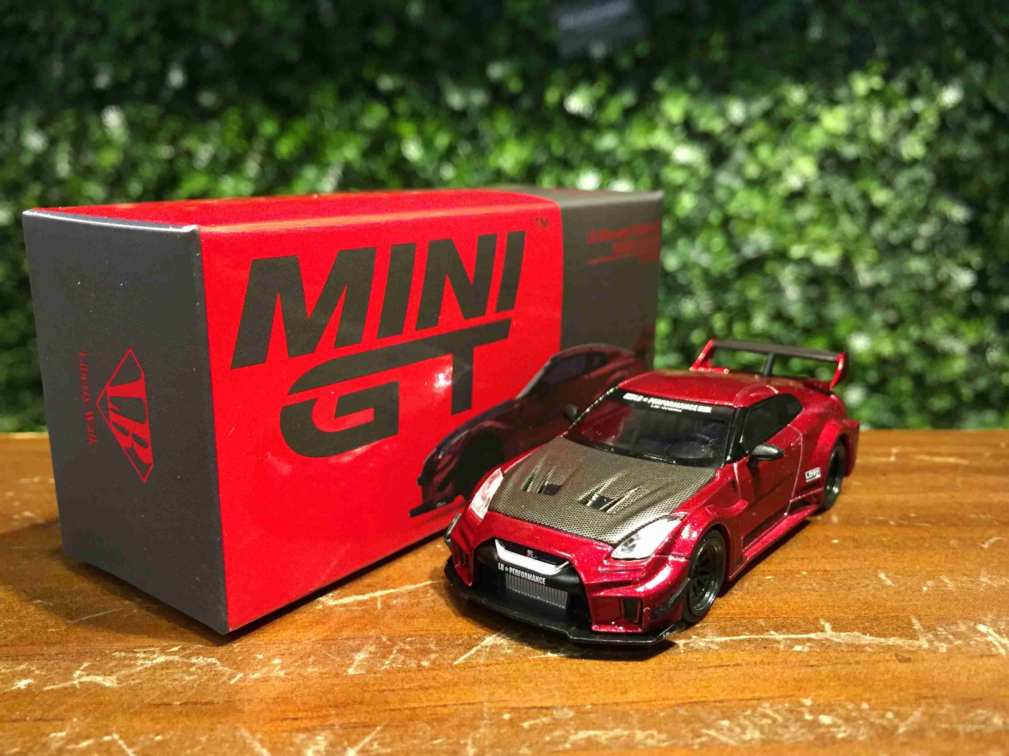 1/64 MiniGT LB-Silhouette 35GT-RR R35 Red MGT00191L【MGM】