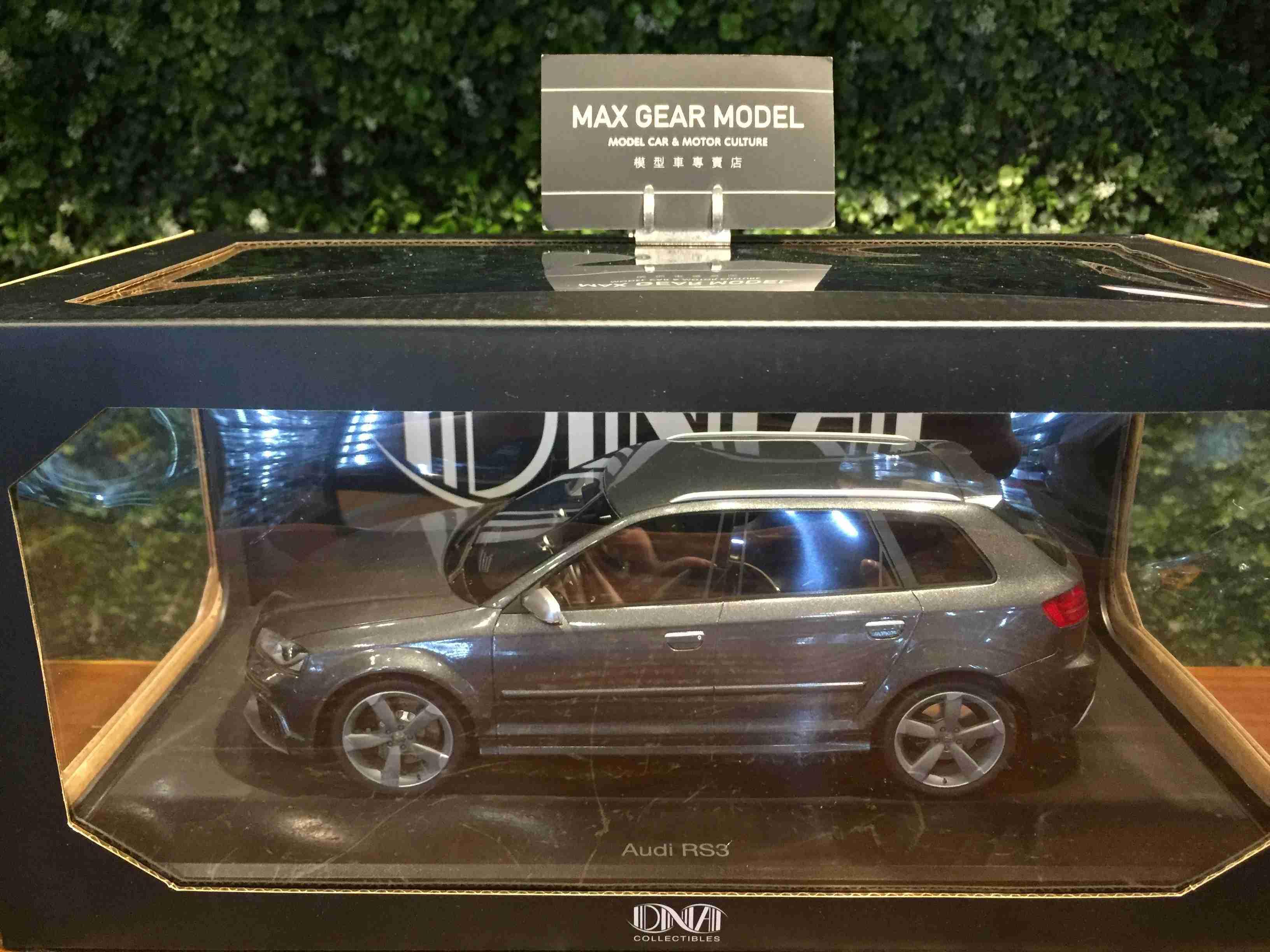 1/18 DNA Audi RS3 Grey DNA000103【MGM】