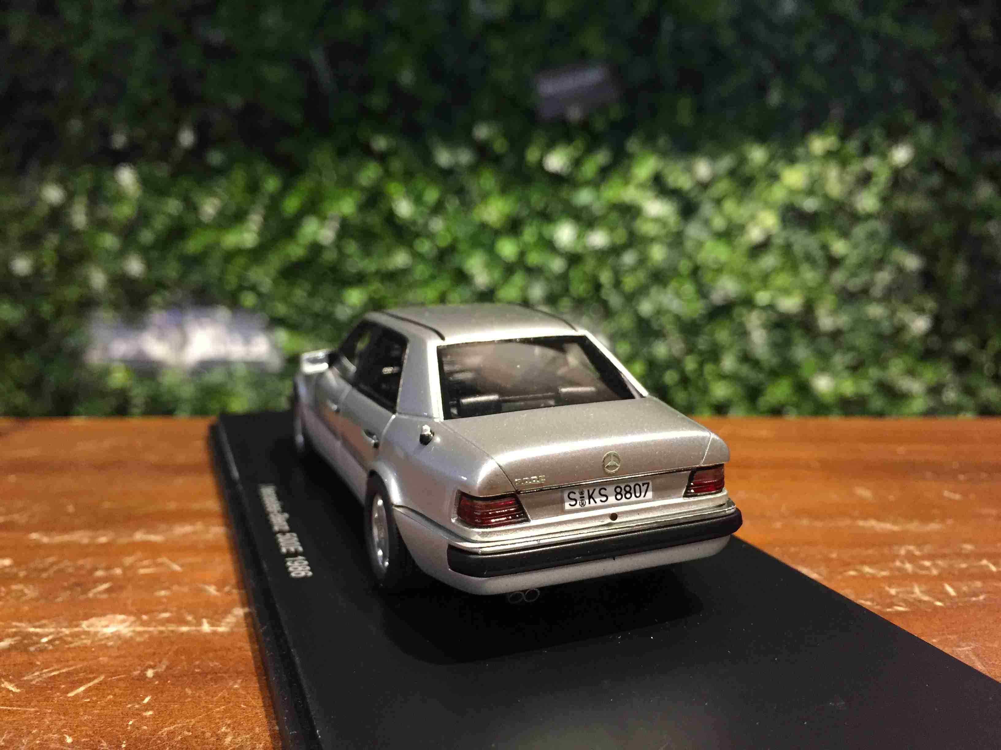 1/43 Spark Mercedes-Benz 500E (W124) 1986 Silver S1021【MGM】