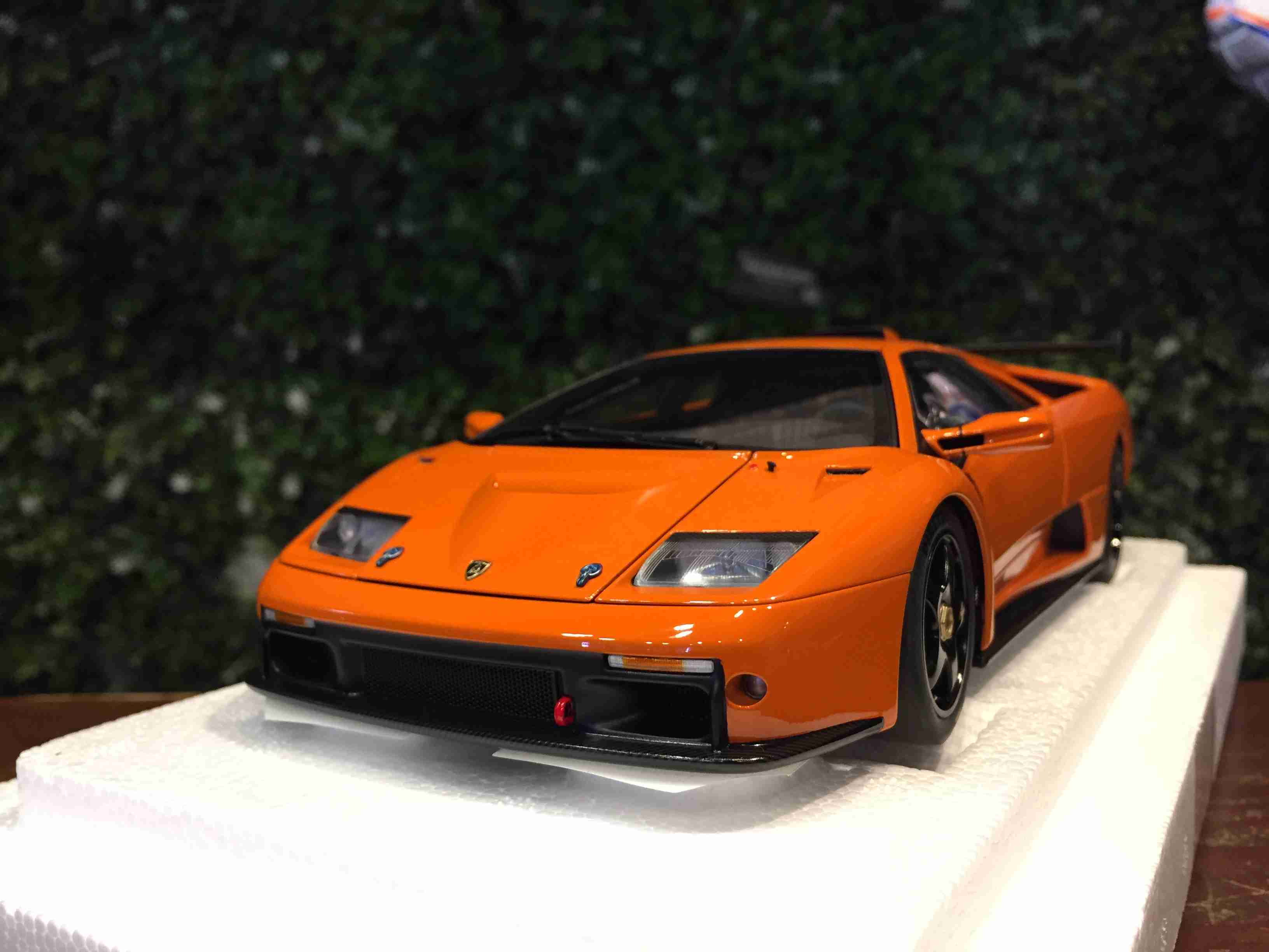 オートアート 1/18 ランボルギーニ ディアブロ GTR （オレンジ