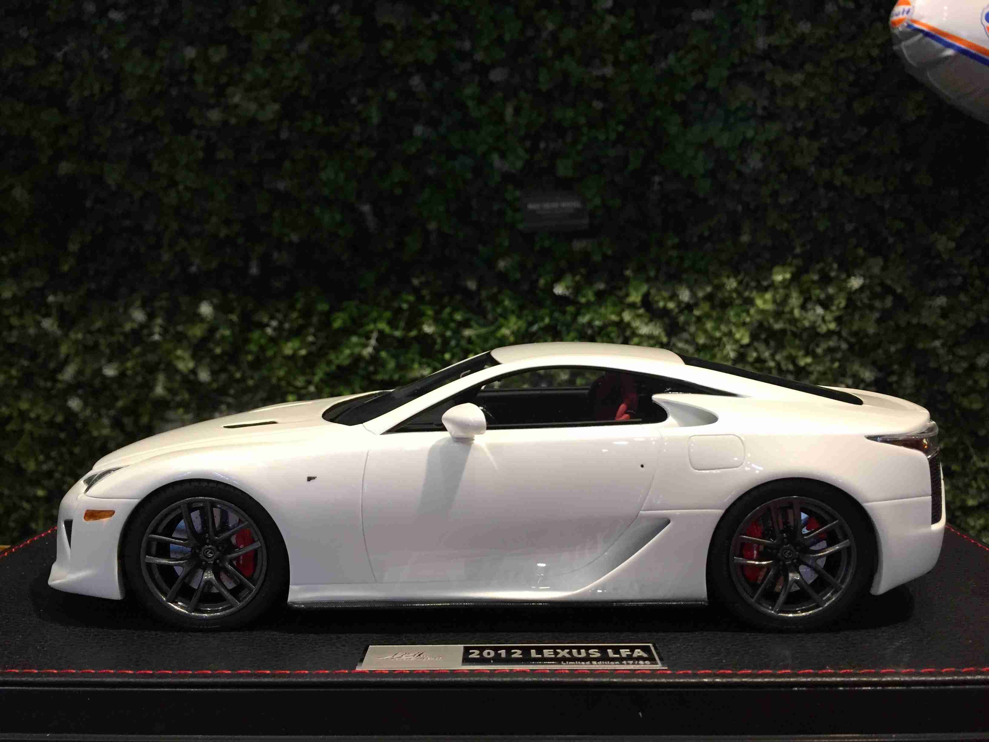 1/18 IVY Lexus LFA 2012 Pearl White【MGM】