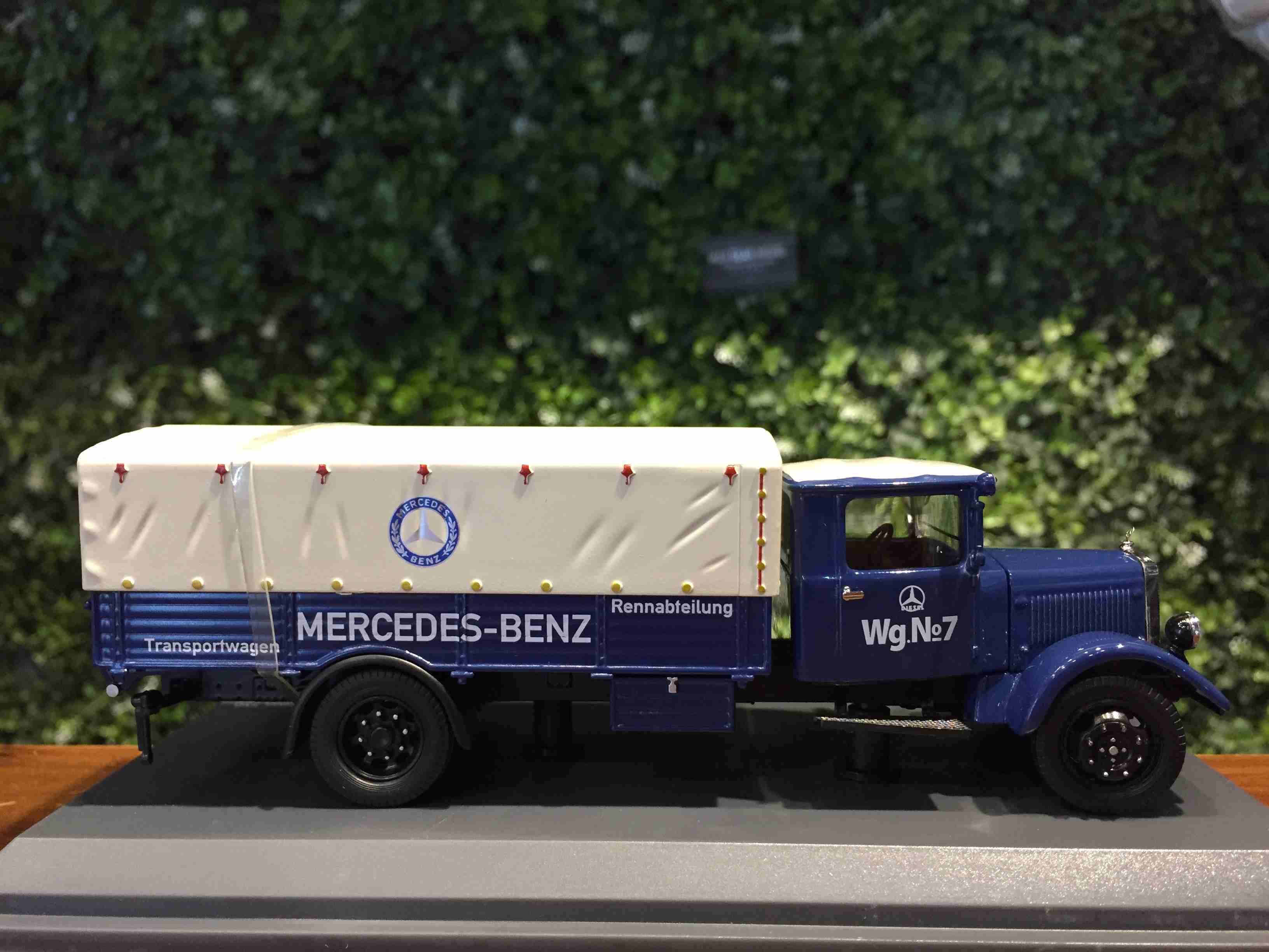 1/43 Schuco Mercedes-Benz LO2750 Truck 450310500【MGM】