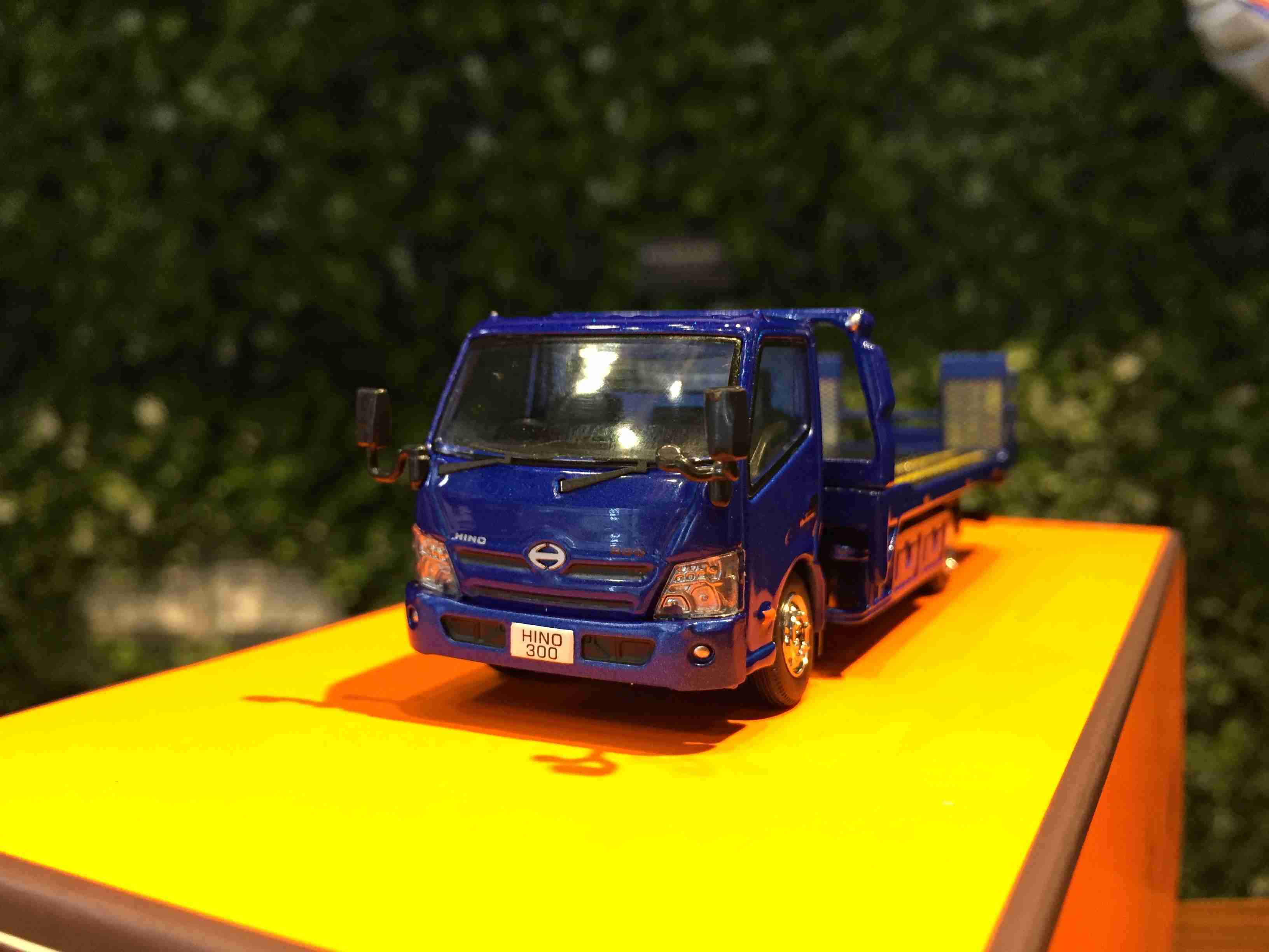 1/64 GCD Hino 300 Wrecker Truck Blue KS02047【MGM】