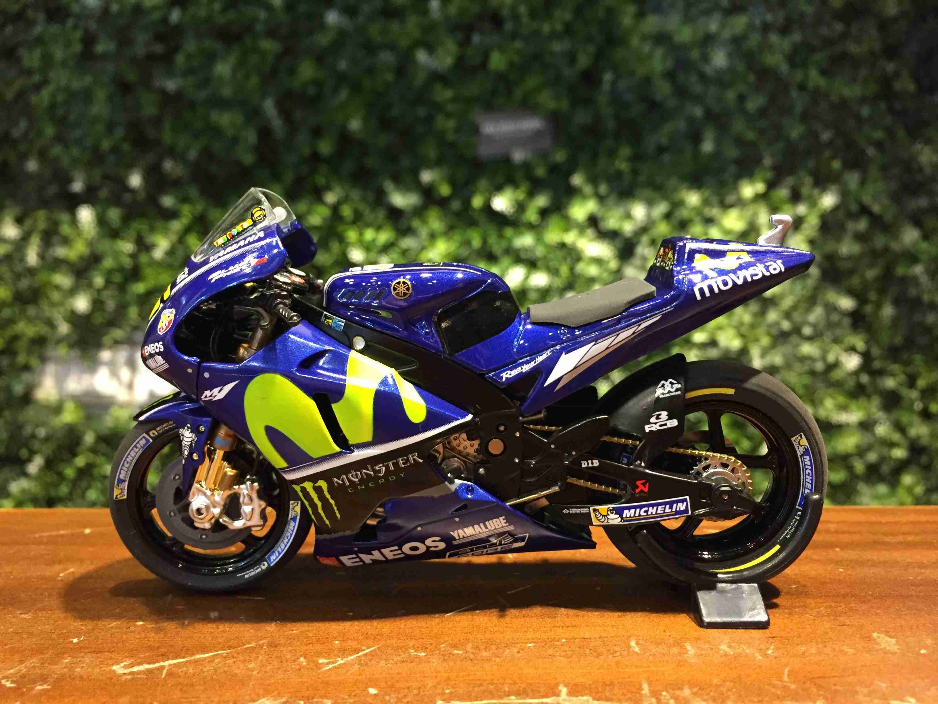 1/18 Minichamps Yamaha YZR-M1 V.Rossi MotoGP 182173146【MGM】