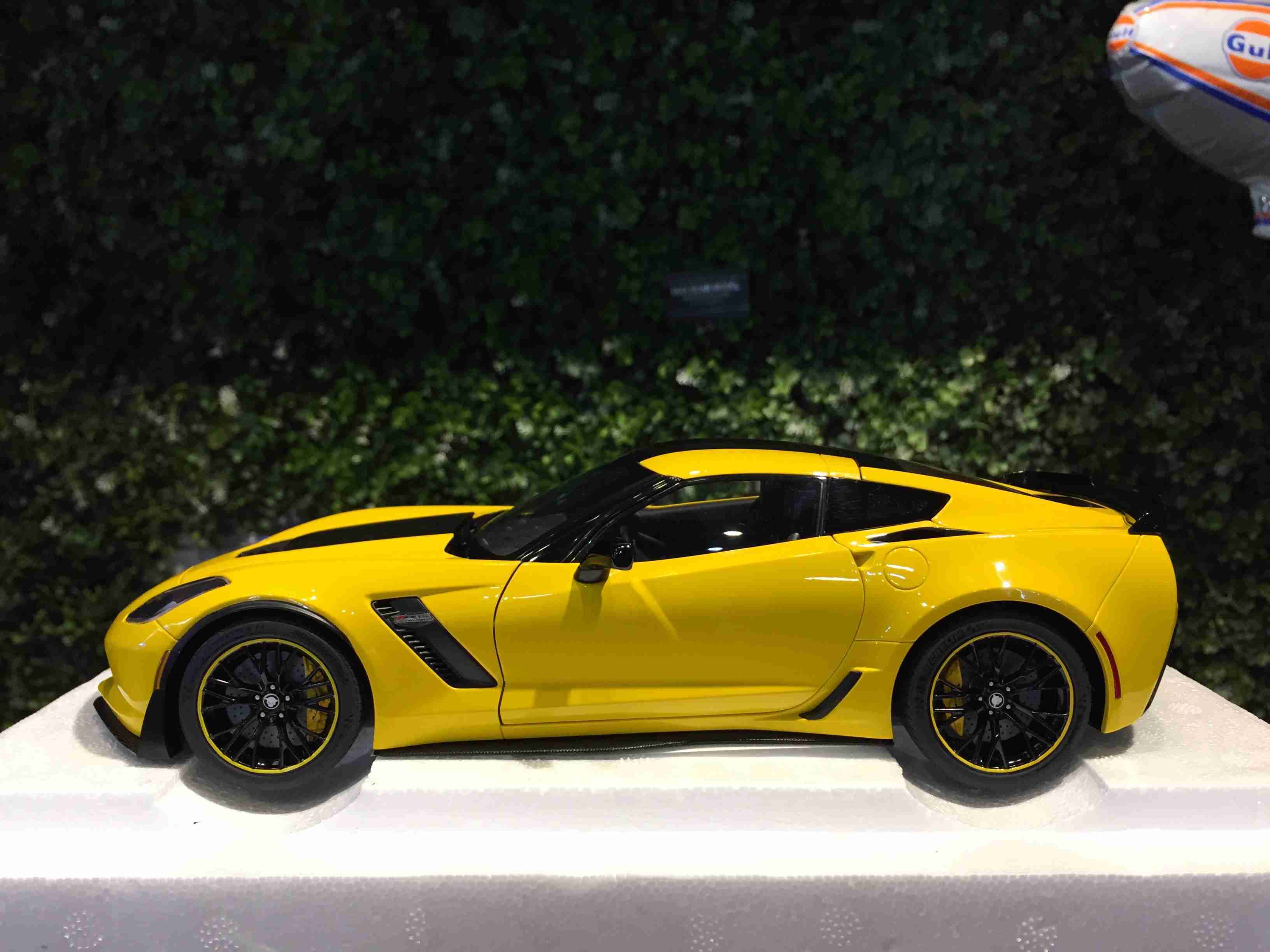 1/18 AUTOart Chevrolet Corvette C7 Z06 C7R Yellow 71260【MGM】