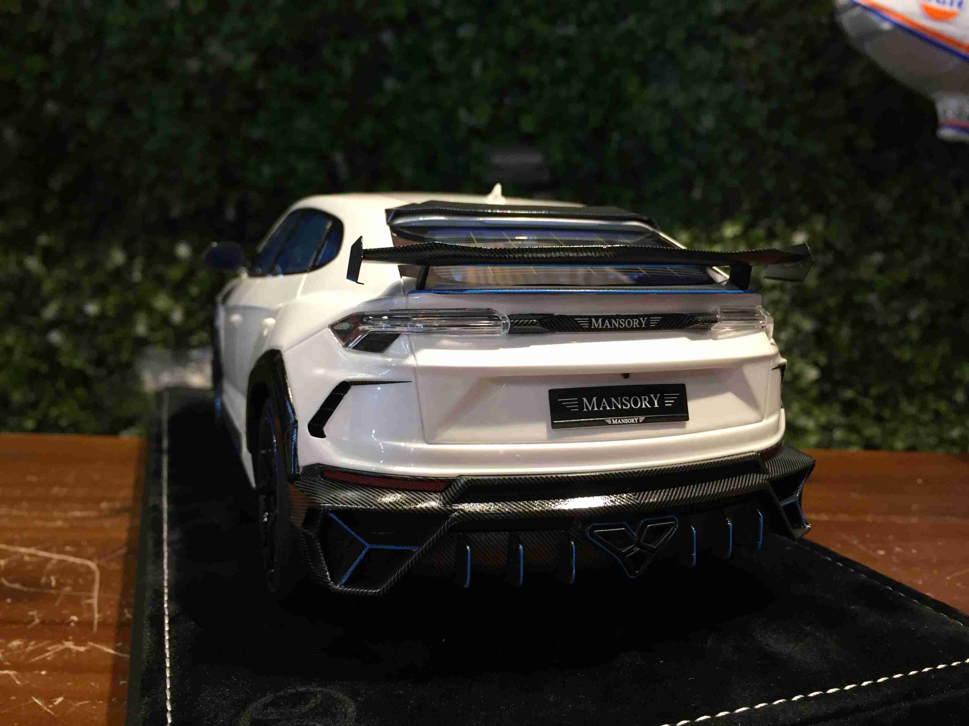 1/18 Mansory Lamborghini Urus Venatus MY18UVWB【MGM】