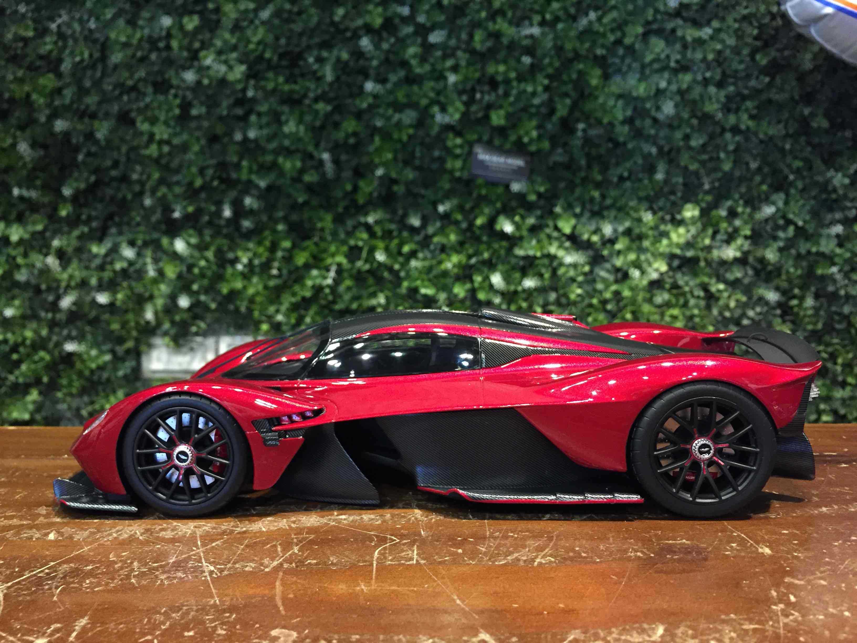 1/18 TopSpeed Aston Martin Valkyrie Hyper Red TS0539【MGM】