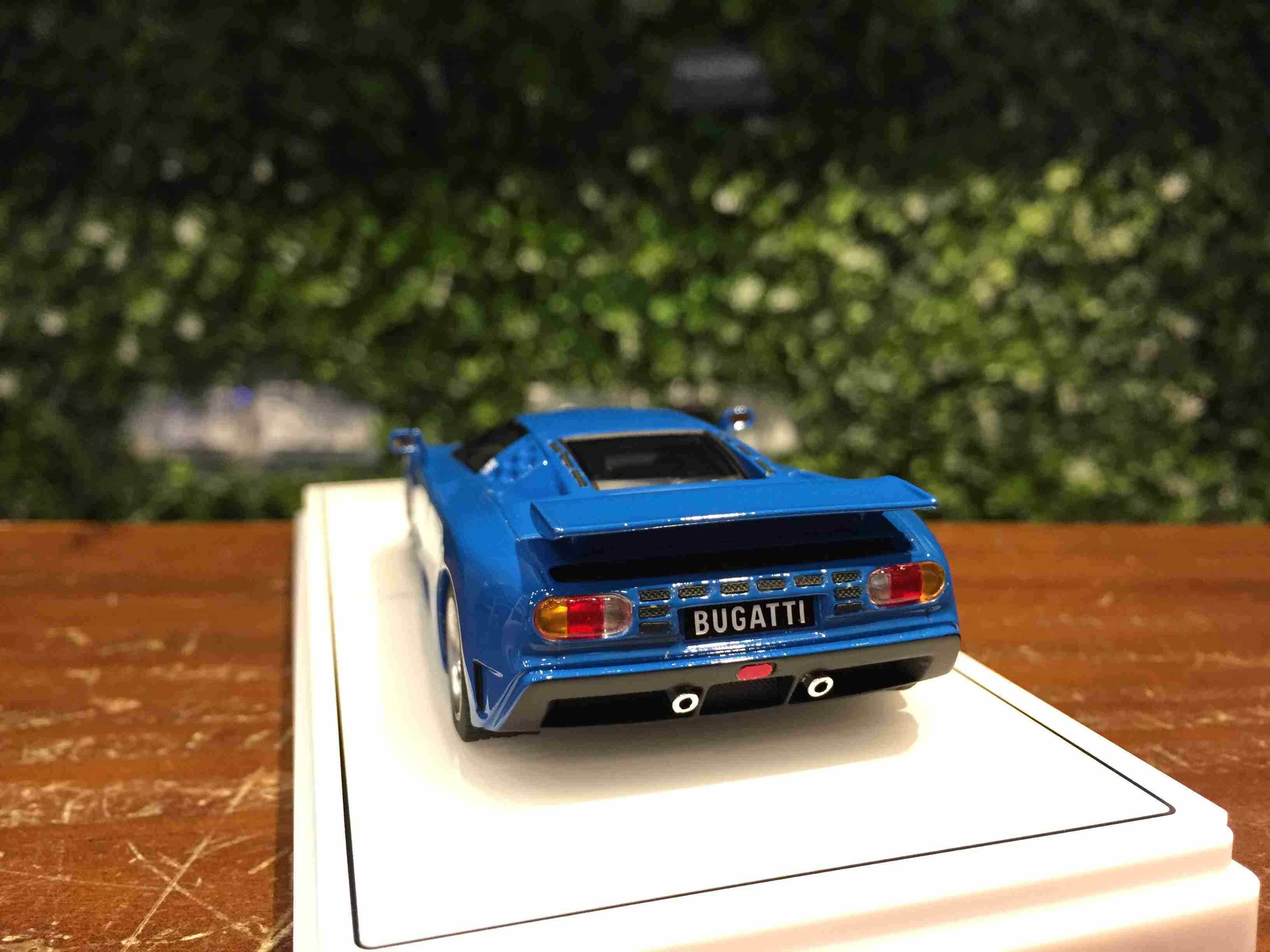 1/43 TSM Bugatti EB110 Super Sport Blue TSM430602【MGM】