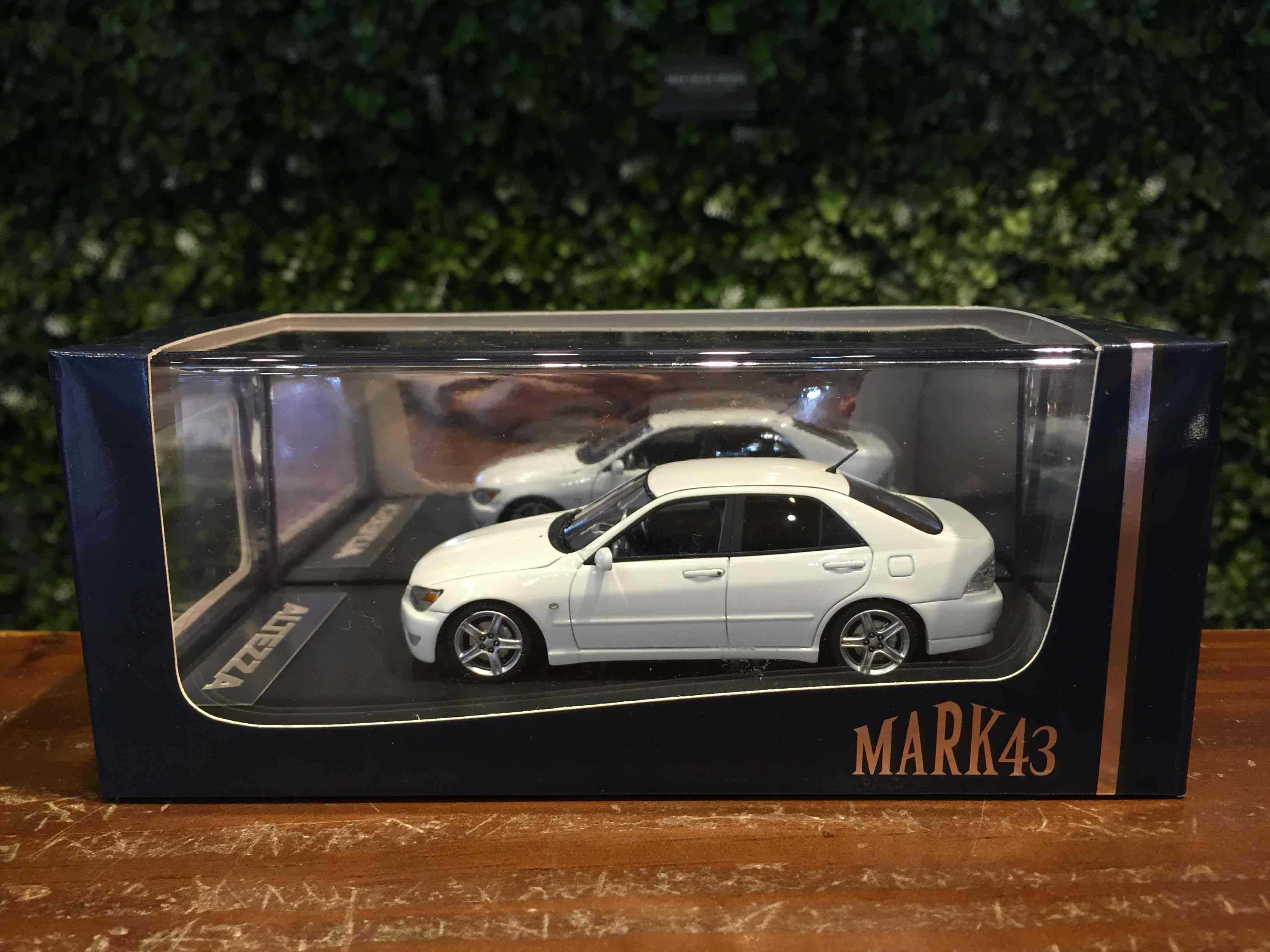 1/43 Mark43 Toyota Altezza RS 200 Super White PM4343NW【MGM】 - Max Gear ...