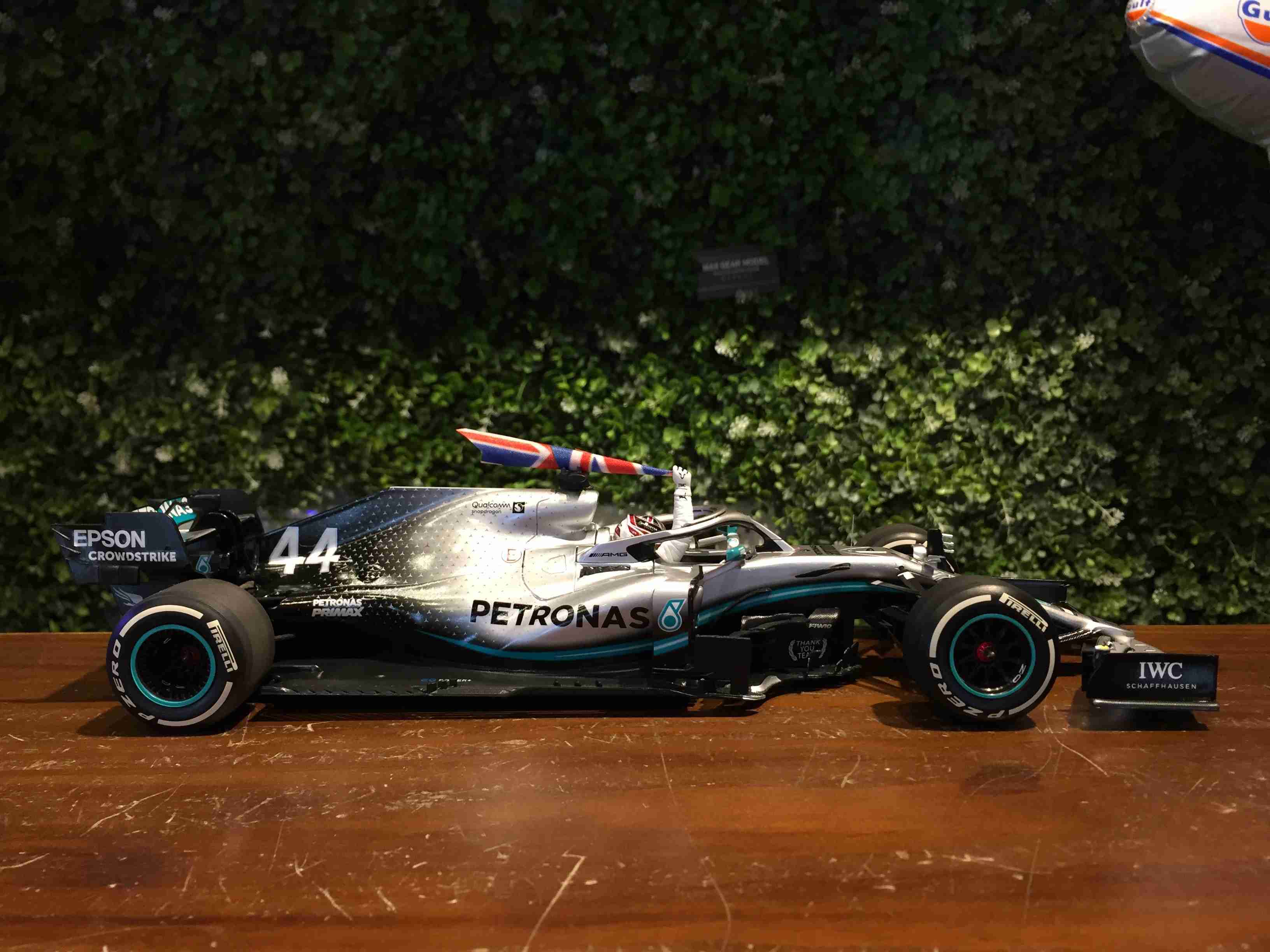 1/18 Minichamps F1 W10 L.Hamilton 2019 Winner 110191044【MGM】