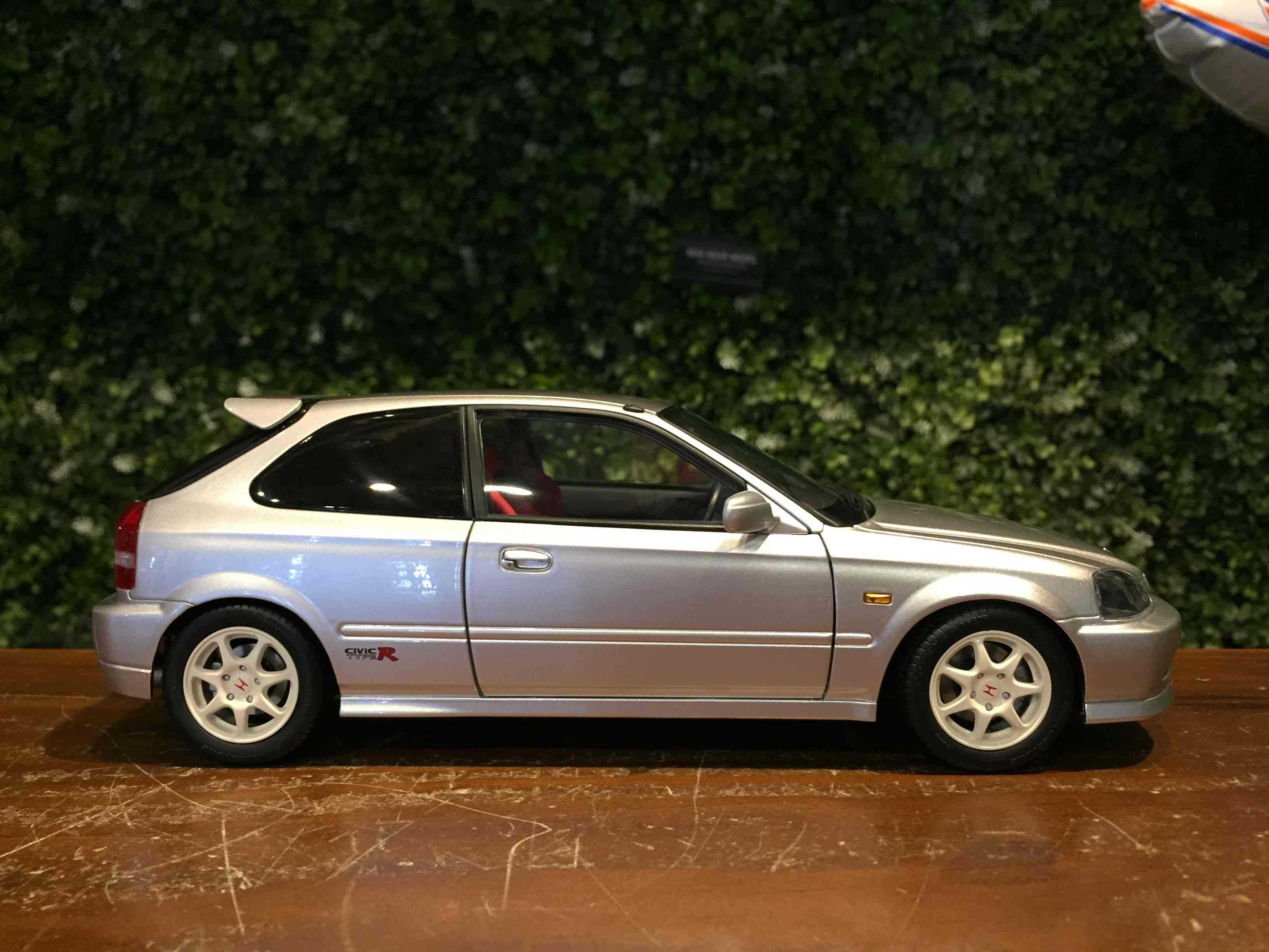 1/18 Motorhelix Honda Civic Type R (EK9) Silver M85004【MGM】