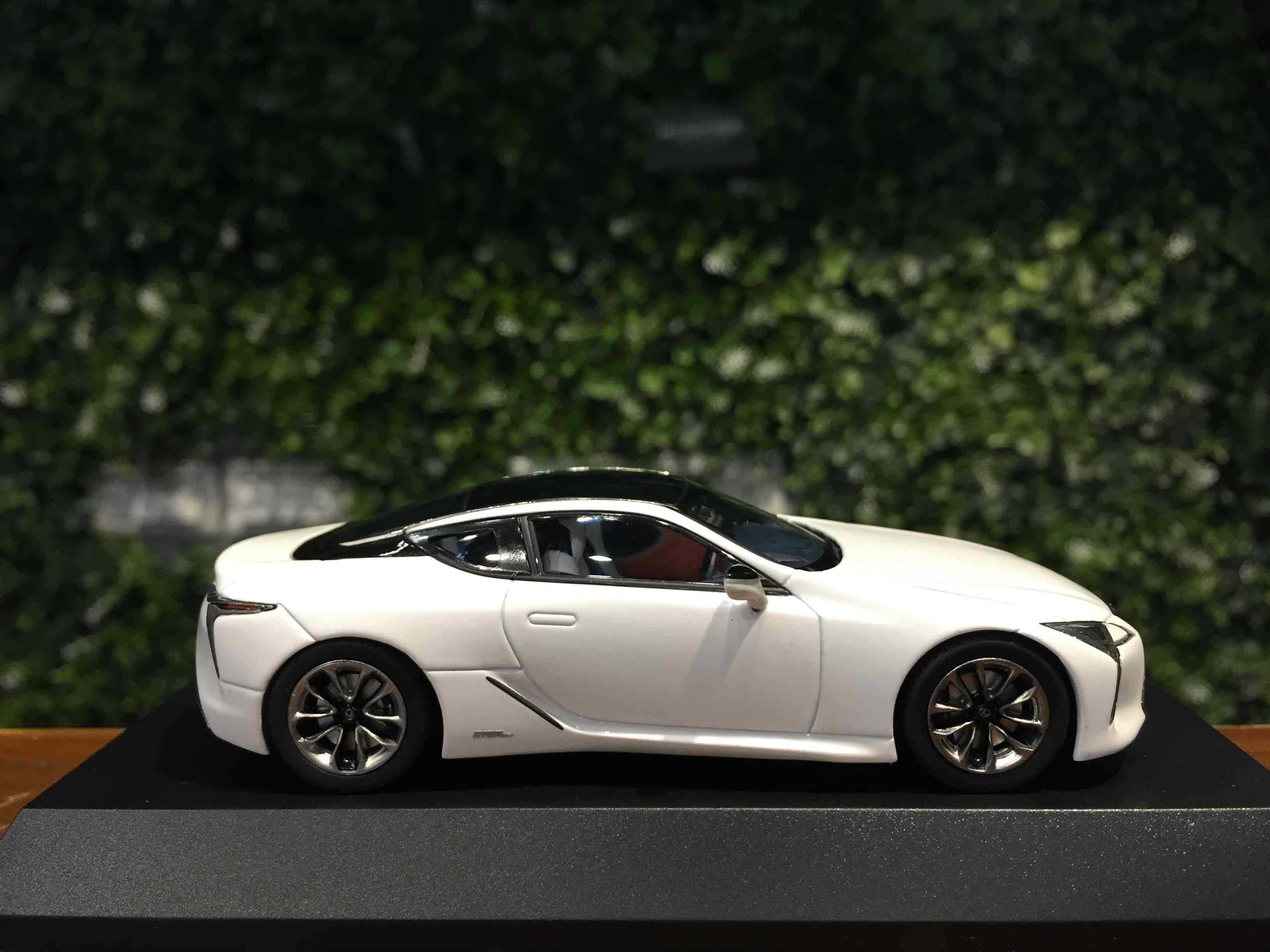 LEXUS LC500h L package UX青同梱-