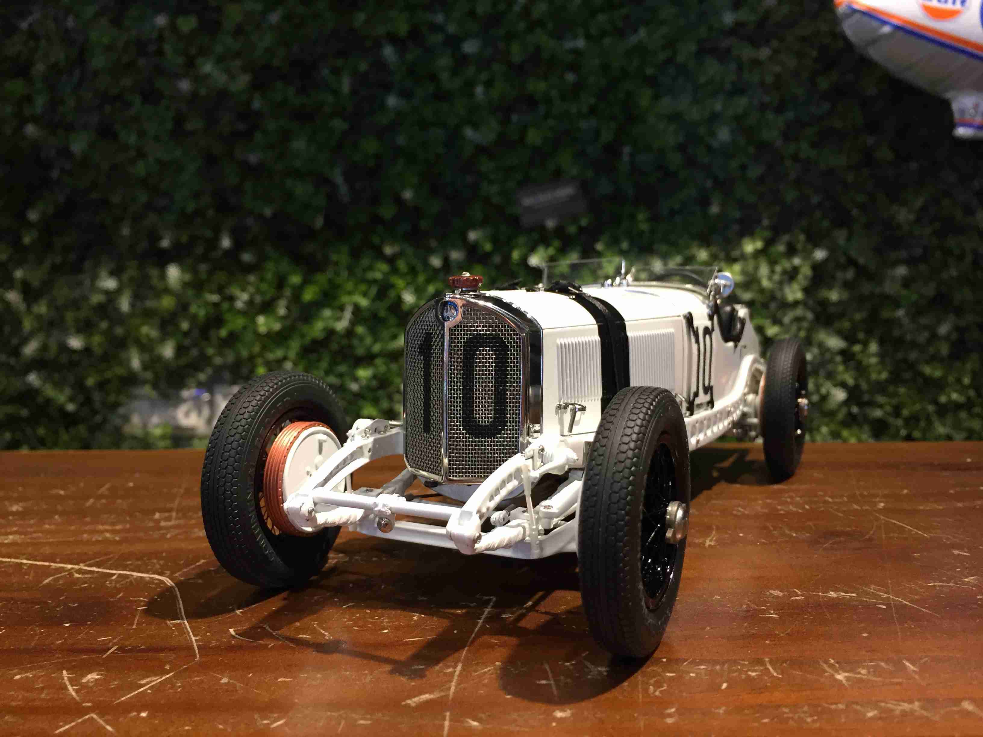 1/18 CMC Mercedes-Benz SSKL Germany GP 1931 #10 M188【MGM】