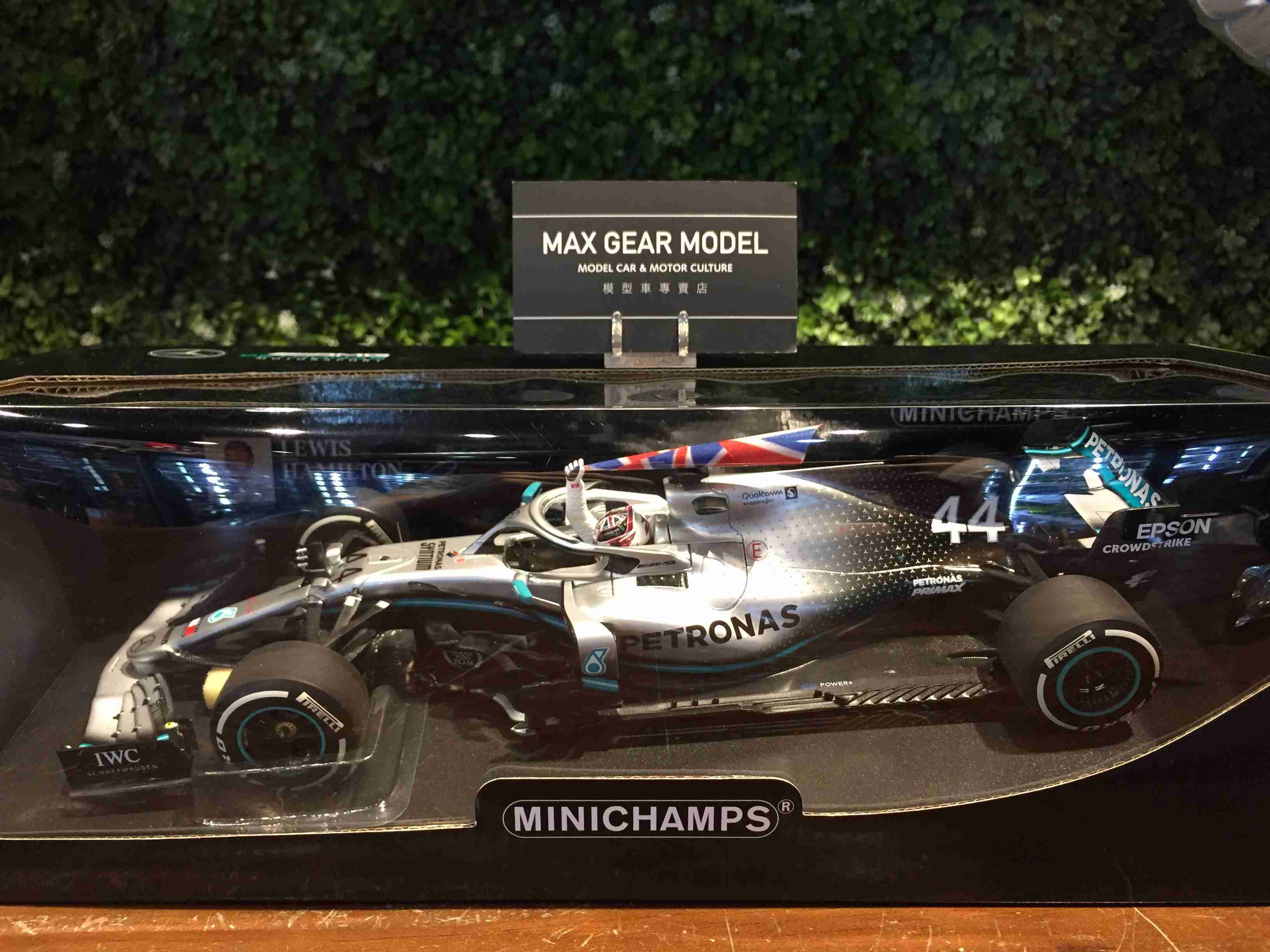 1/18 Minichamps F1 W10 L.Hamilton 2019 Winner 110191044【MGM】