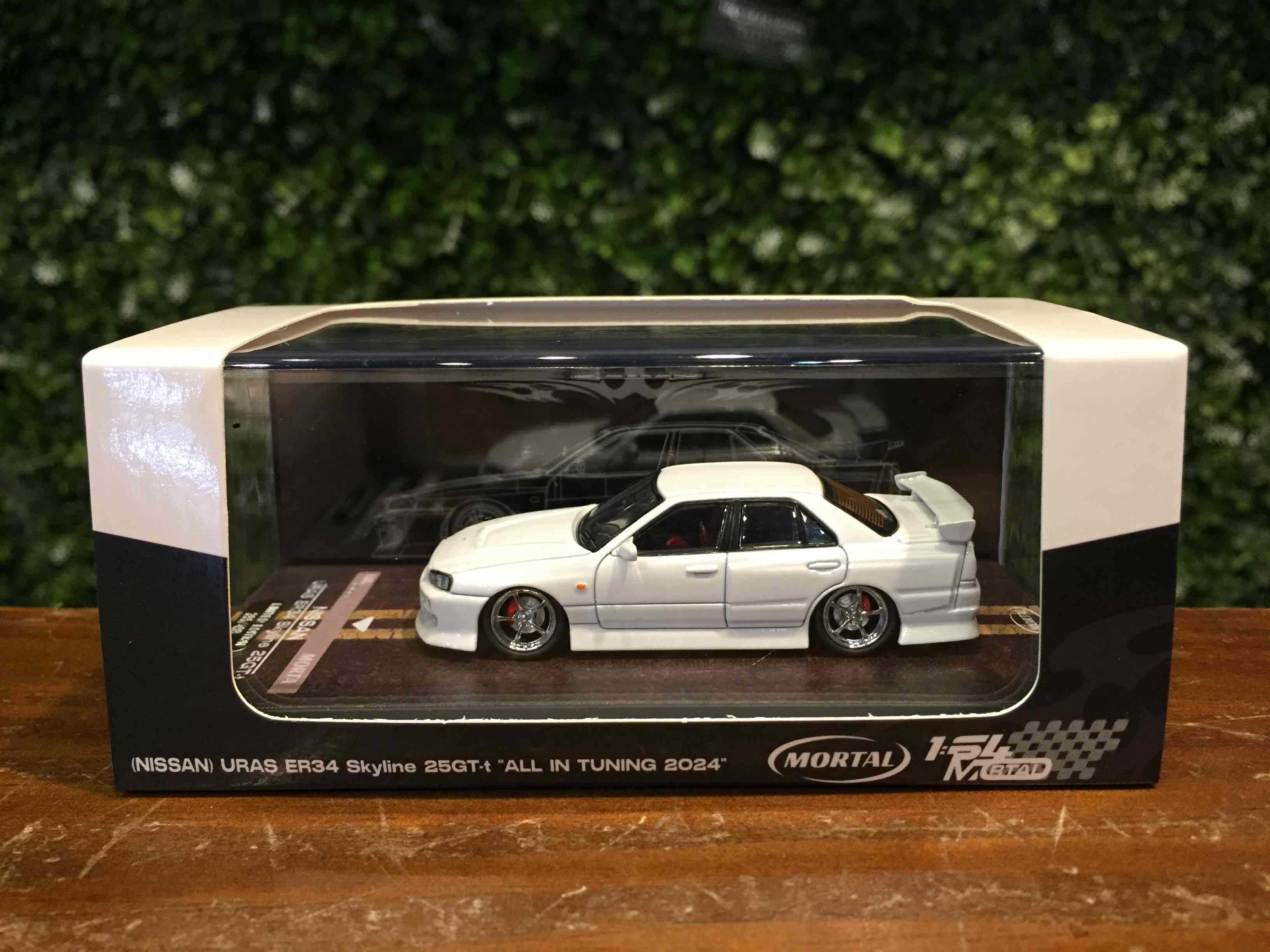 1/64 Mortal Nissan Skyline GT-R (R34) Uras White【MGM】 - Max Gear