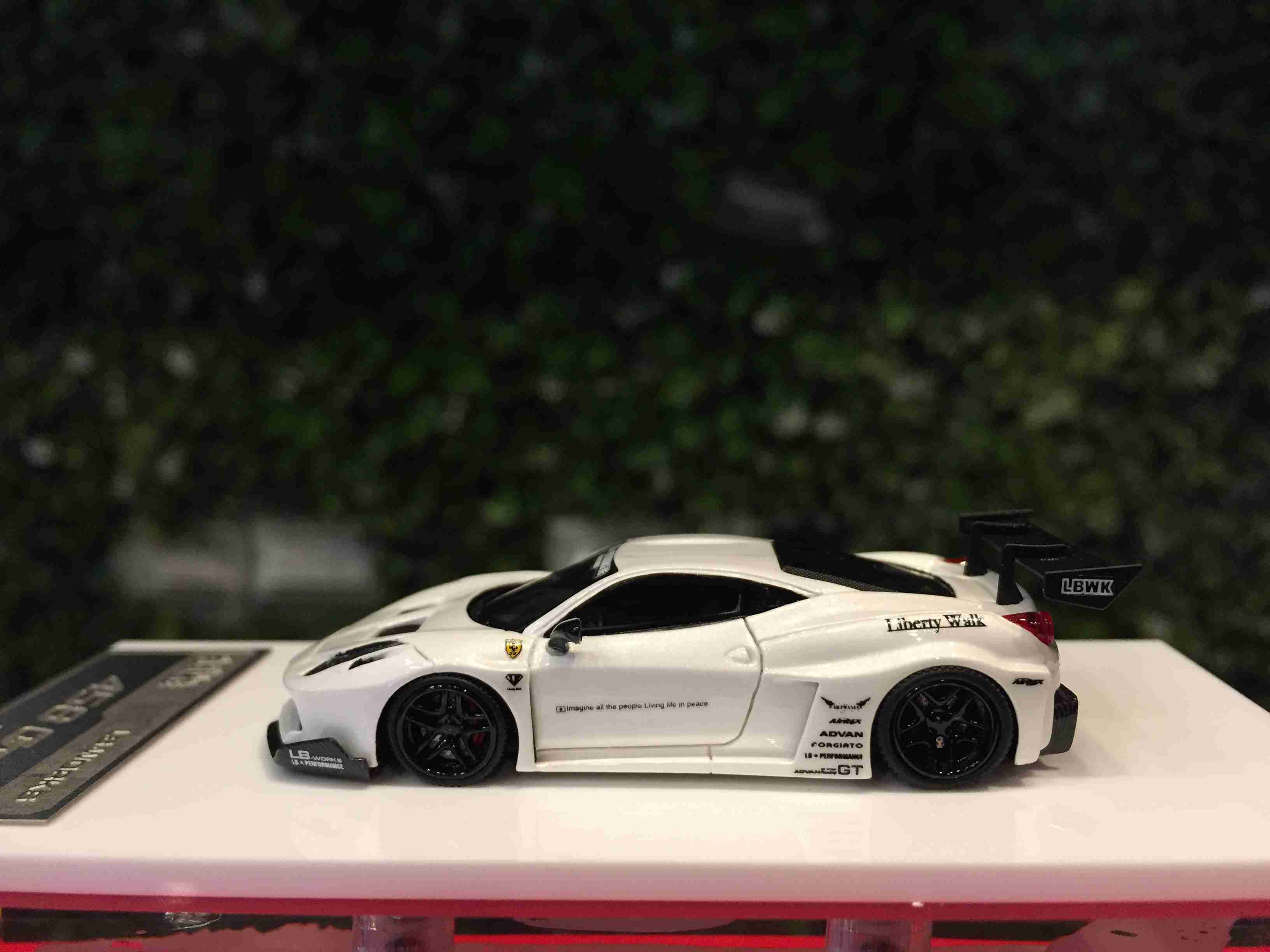 1/64 Flame LBWK Ferrari 458 GT Pearl White【MGM】 - Max Gear Model