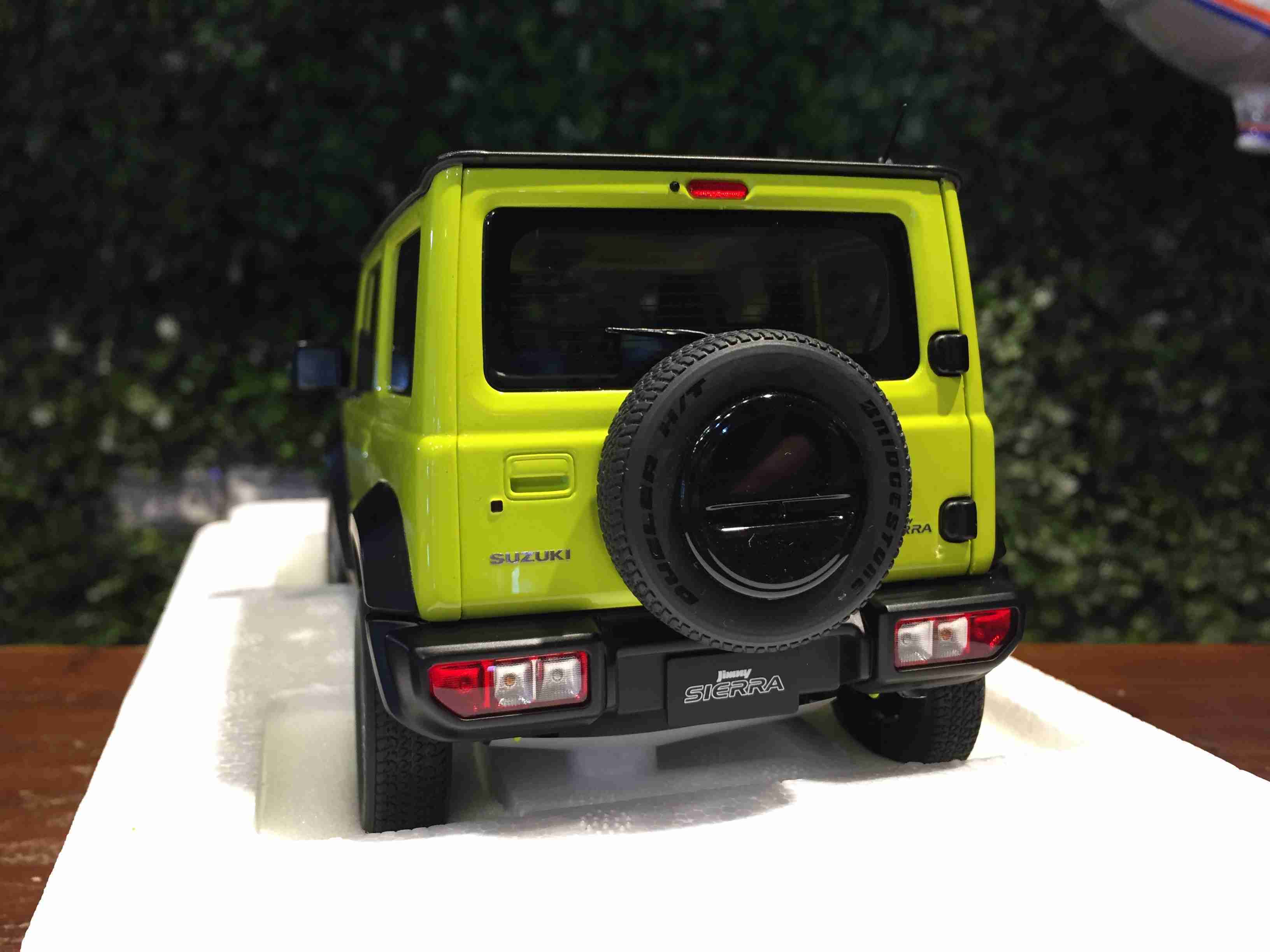 1/18 AUTOart Suzuki Jimny Sierra (JB74) 78506【MGM】