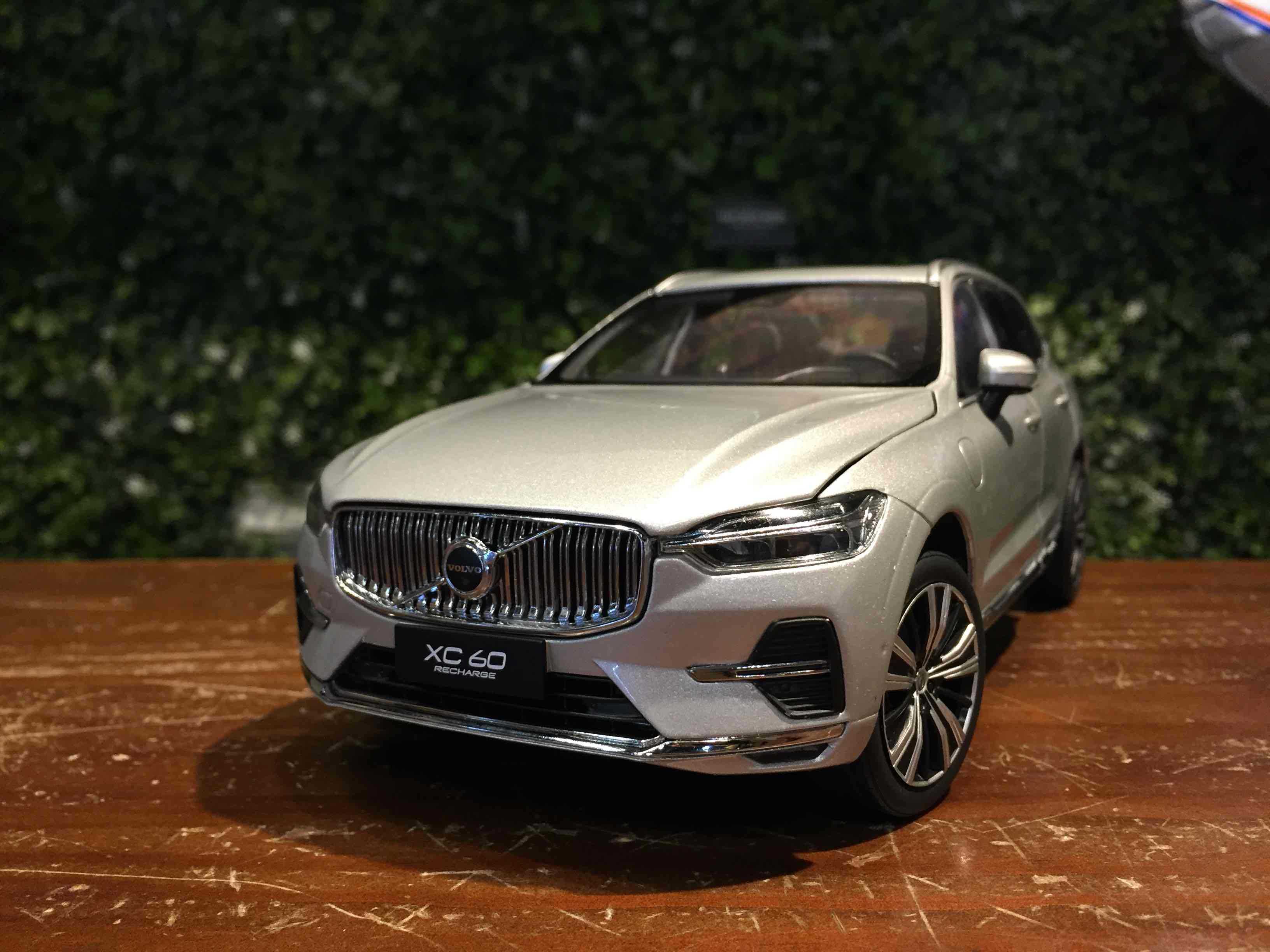 1/18 OEM Volvo XC60 2022 Silver【MGM】
