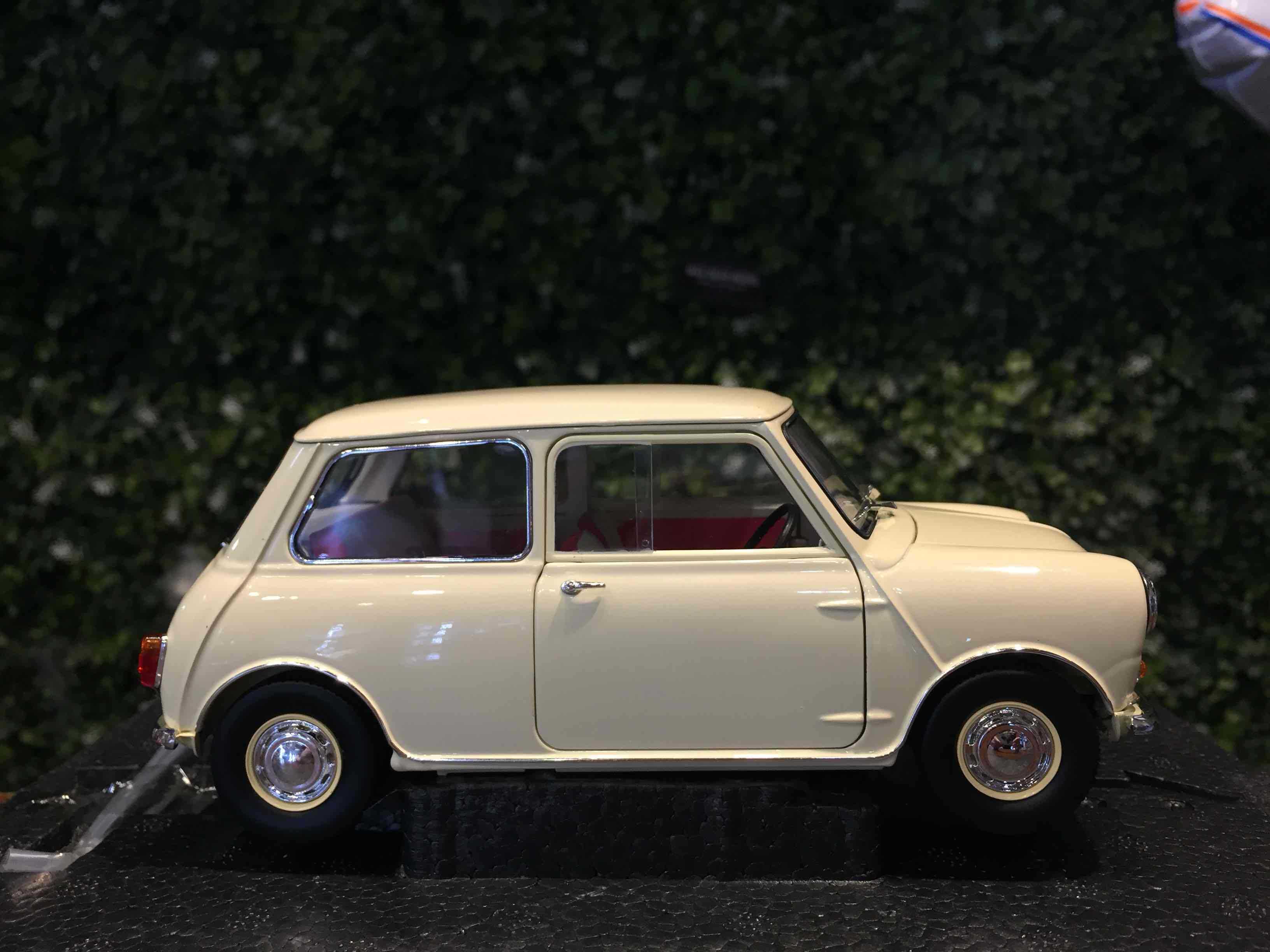 1/18 Kyosho Morris Mini Minor White 08964W【MGM】