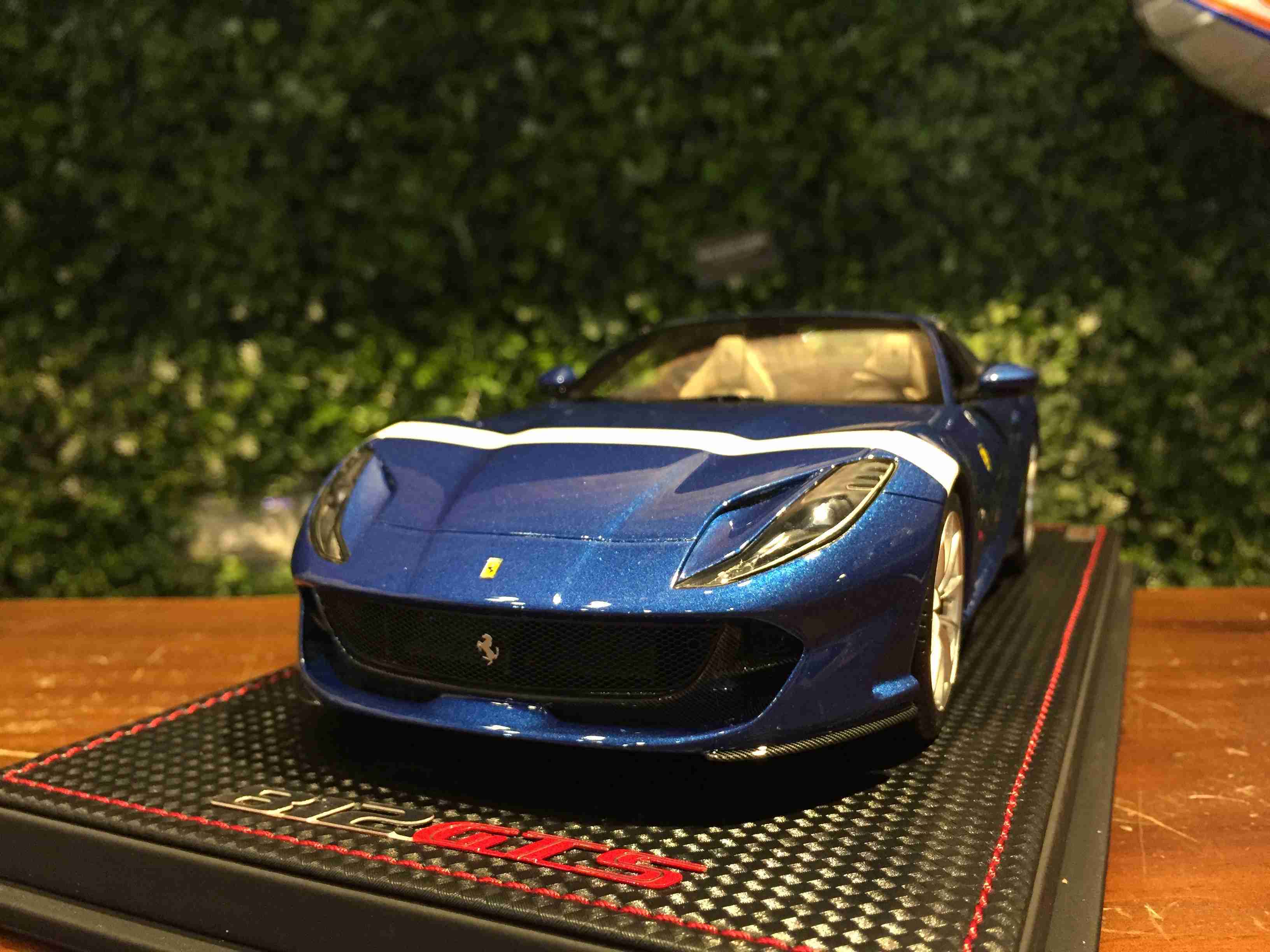 1/18 MR Ferrari 812 GTS Blue with White Livery FE030J【MGM】