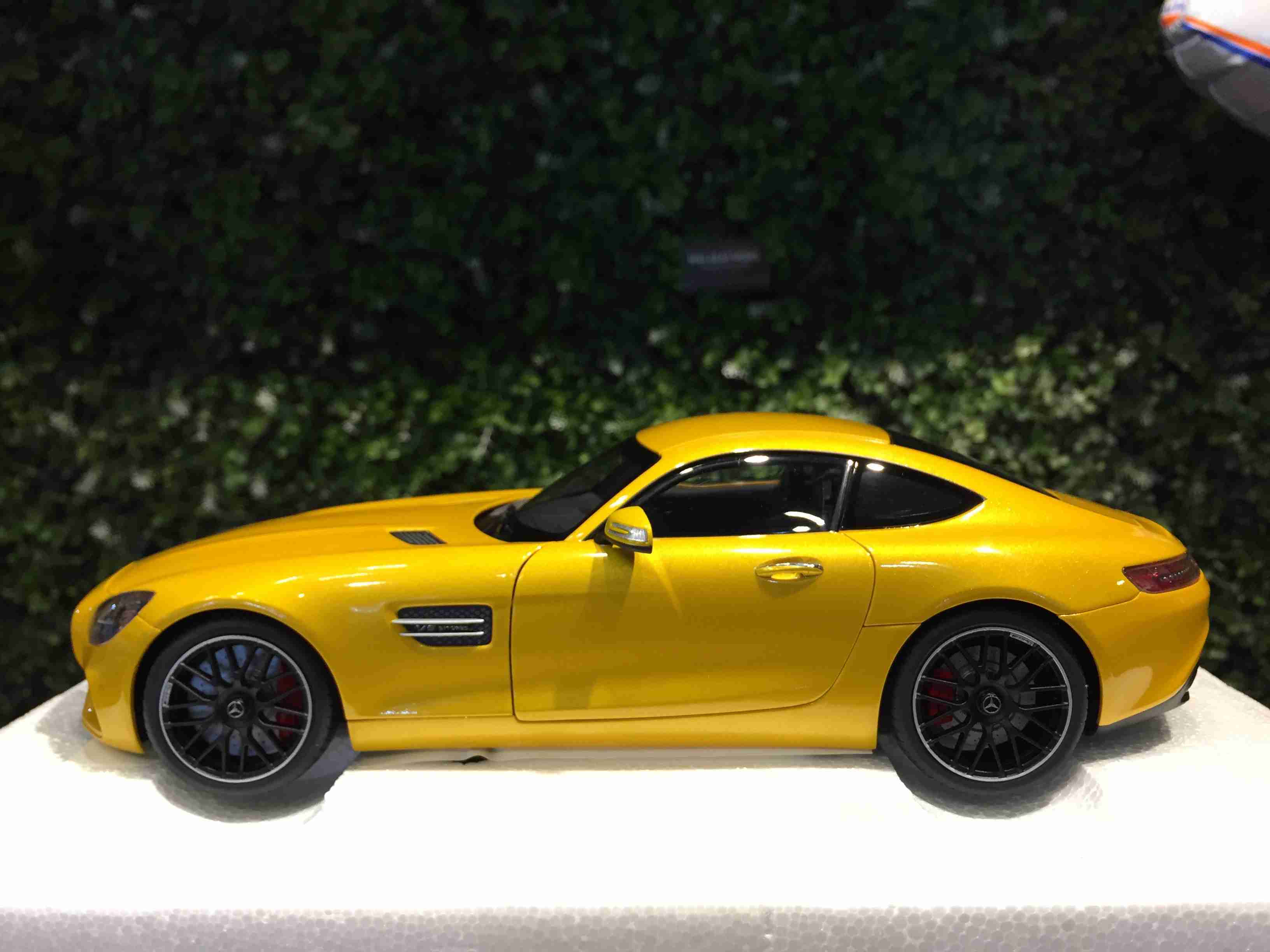 1/18 AUTOart Mercedes-AMG GTS Yellow 76314【MGM】