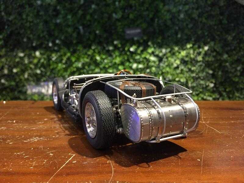 1/18 CMC Maserati 300S 1956 Rolling Chassis M109【MGM】