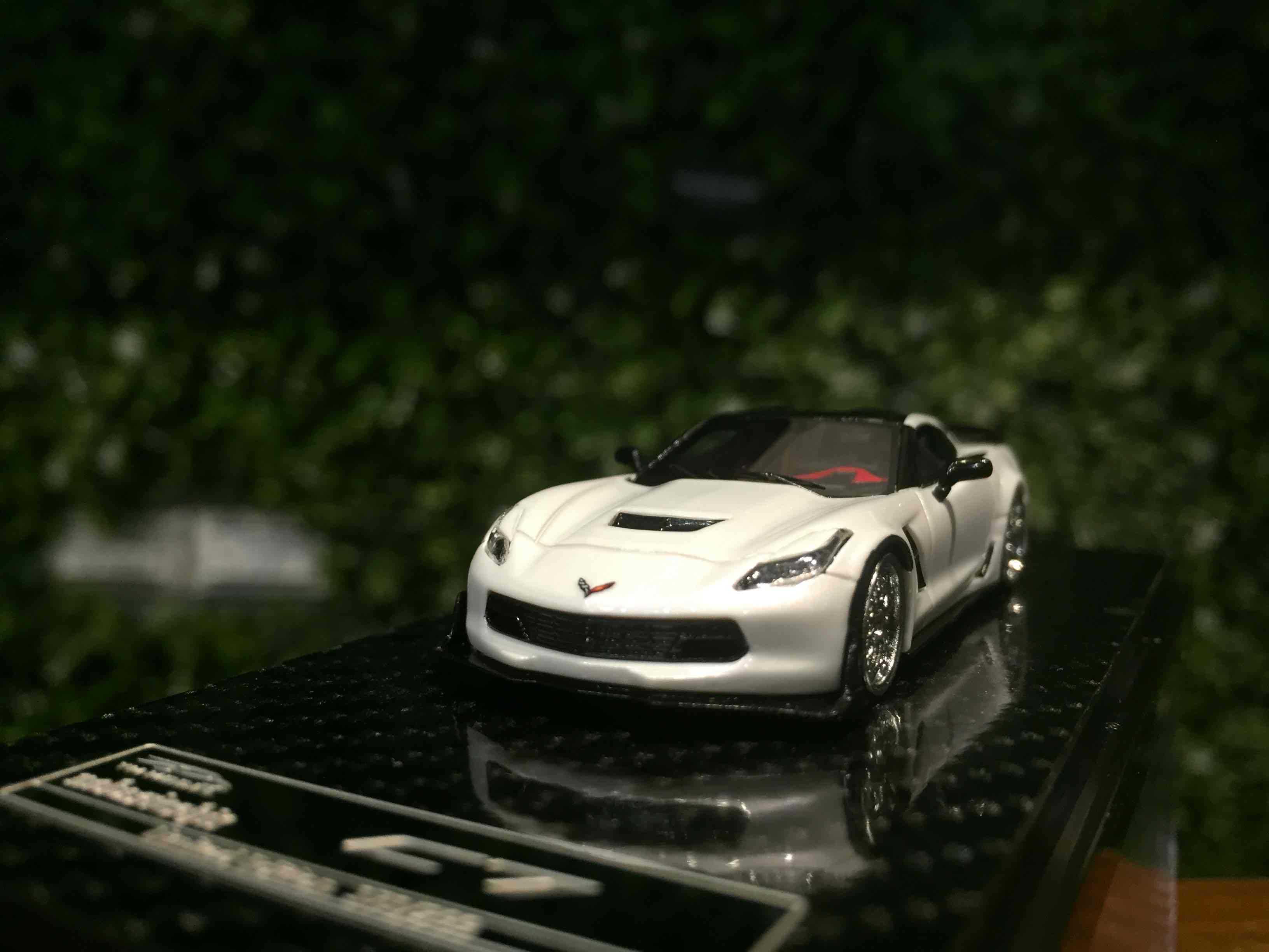 1/64 YM-Model Chevrolet Corvette C7 Bagged White【MGM】