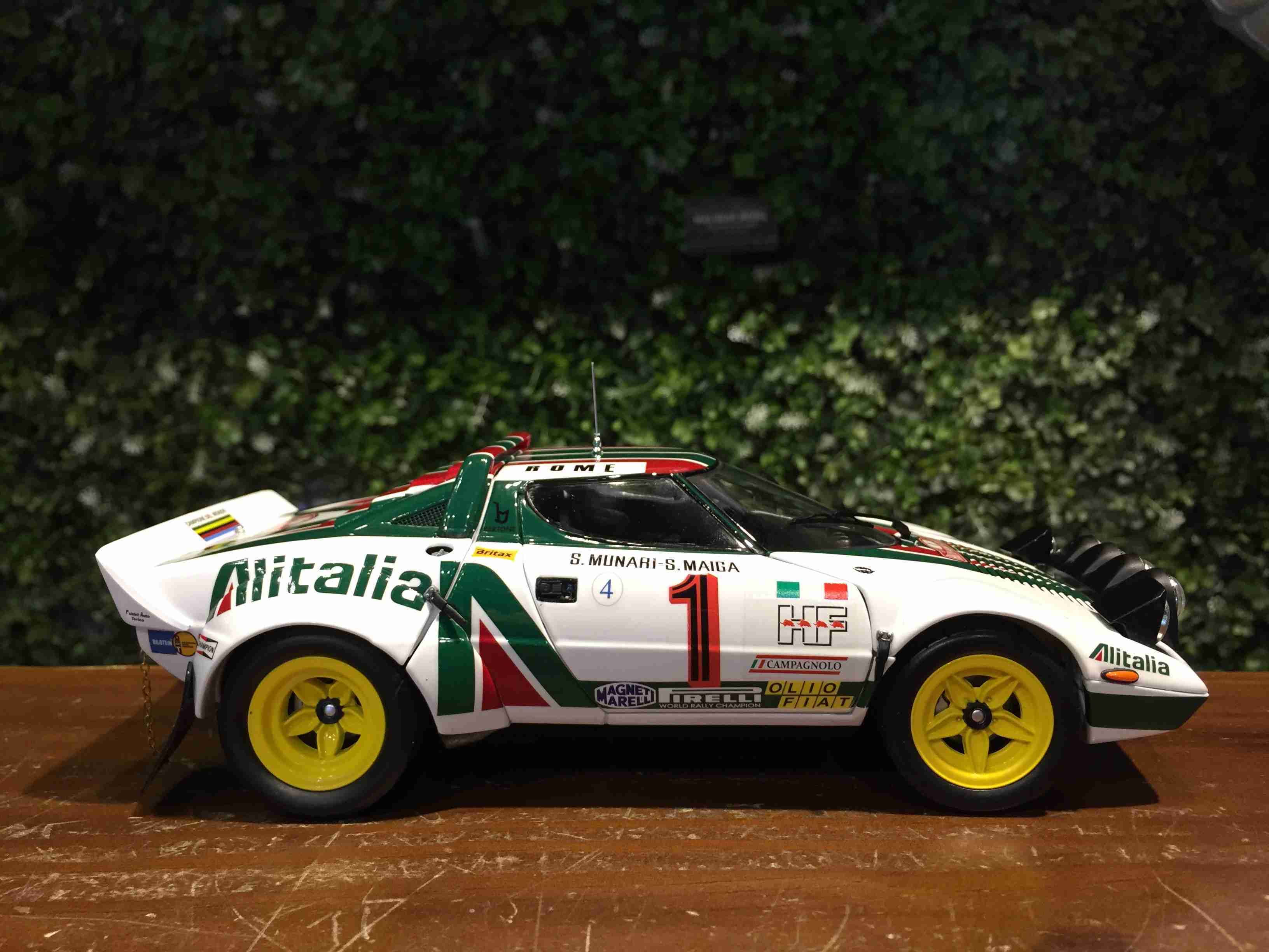 1/18 Kyosho Lancia Stratos HF 1977 Monte Carlo 08130A【MGM】