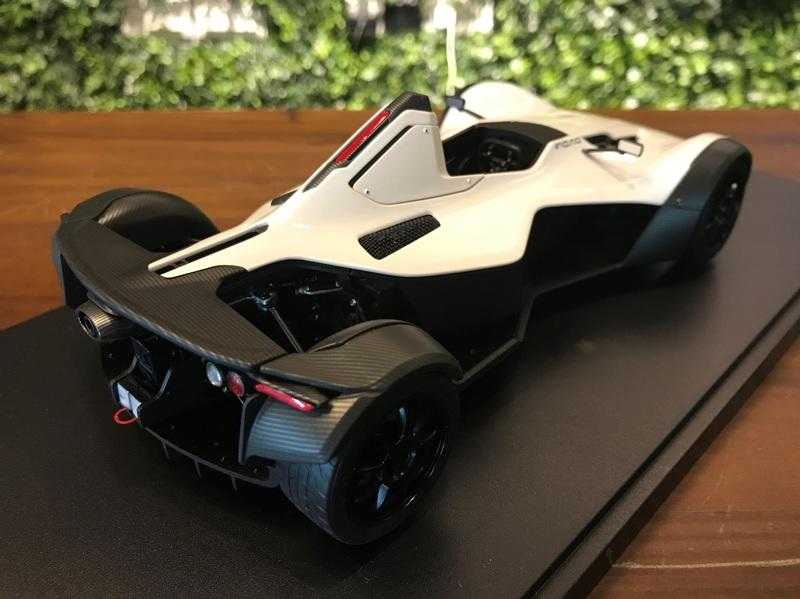 1/18 Autoart BAC Mono White 18111  【MGM】