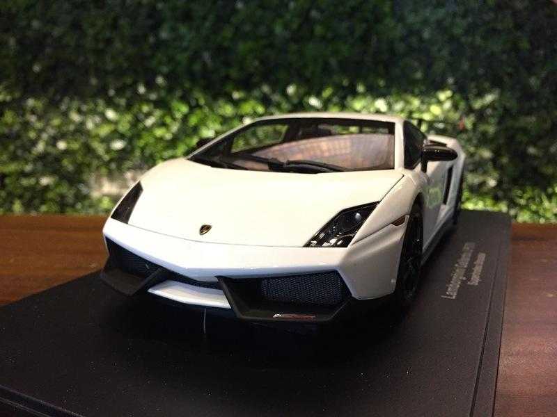 1/18 AUTOart Lamborghini LP570 Supertrofeo Stradale 白【MGM】