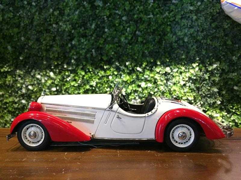 1/18 CMC Audi 225 Front Roadster, 1935 Red/White M075C【MGM】