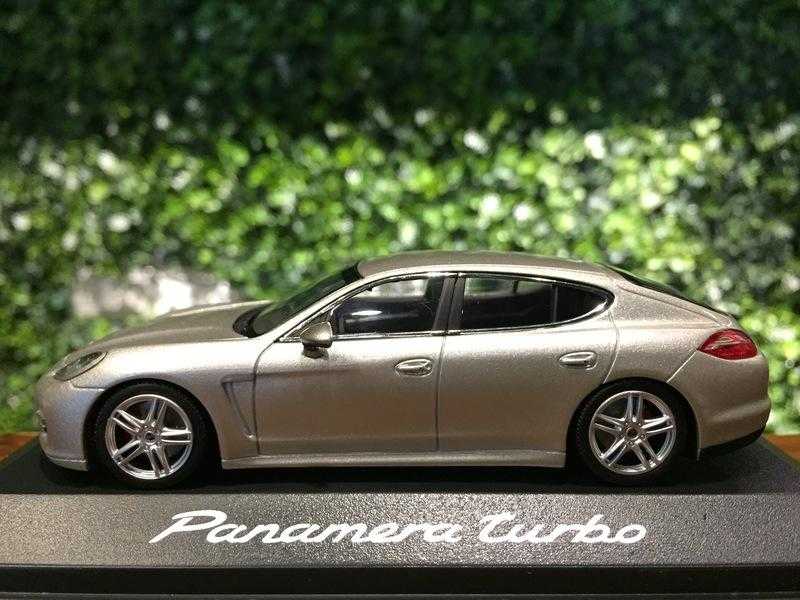 1/43 Minichamps Porsche Panamera Turbo Silver【MGM】