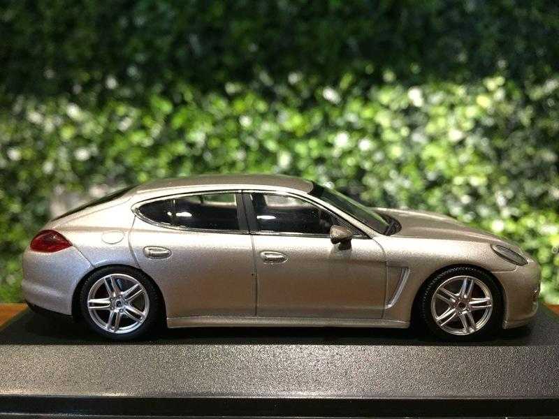 1/43 Minichamps Porsche Panamera Turbo Silver【MGM】